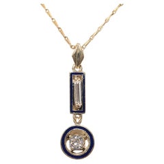 Collier pendentif en or 18 carats orné de diamants naturels et d'émail antique Circa 1900s