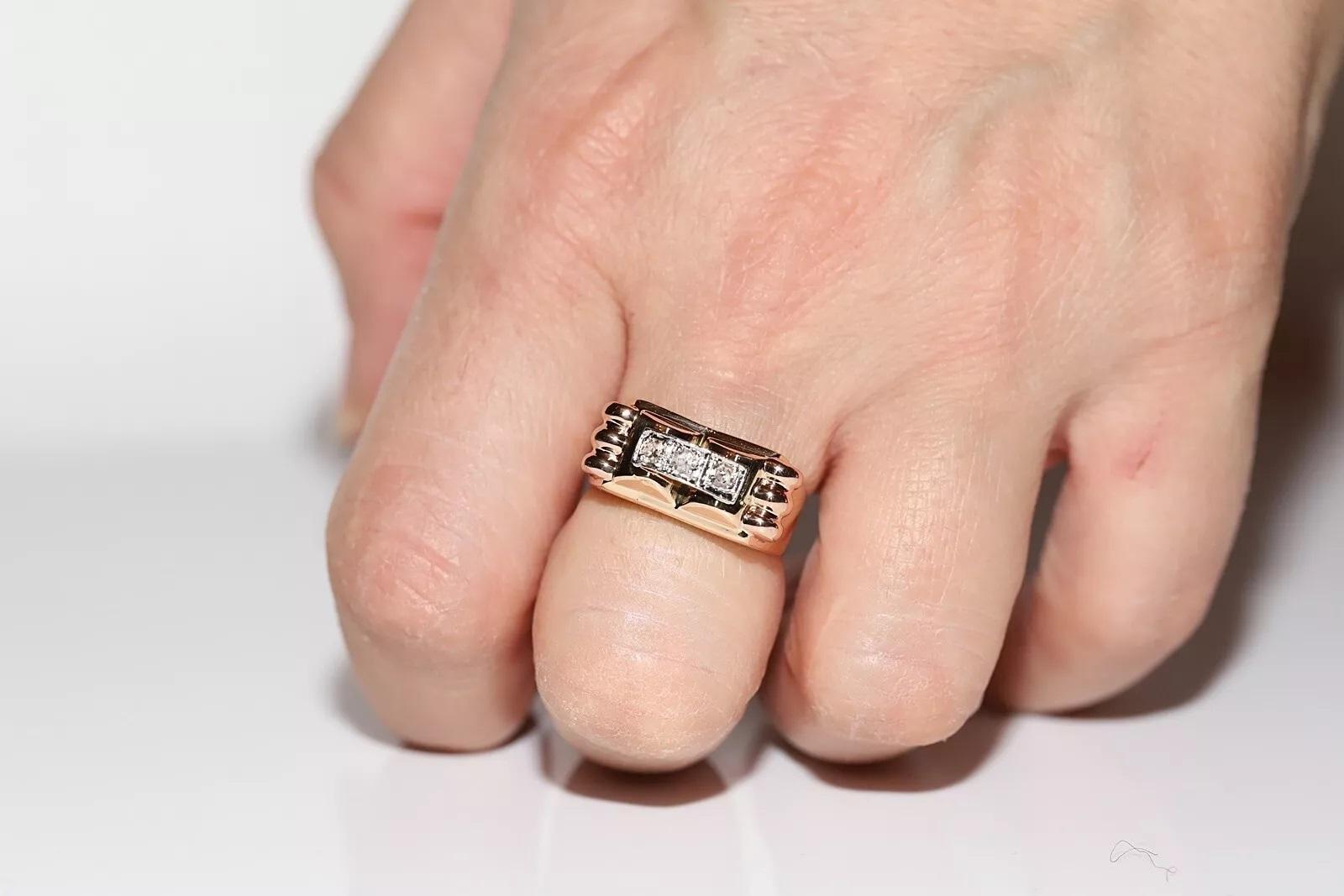 Bague ancienne des années 1900 en or 18 carats décorée de diamants naturels en vente 6