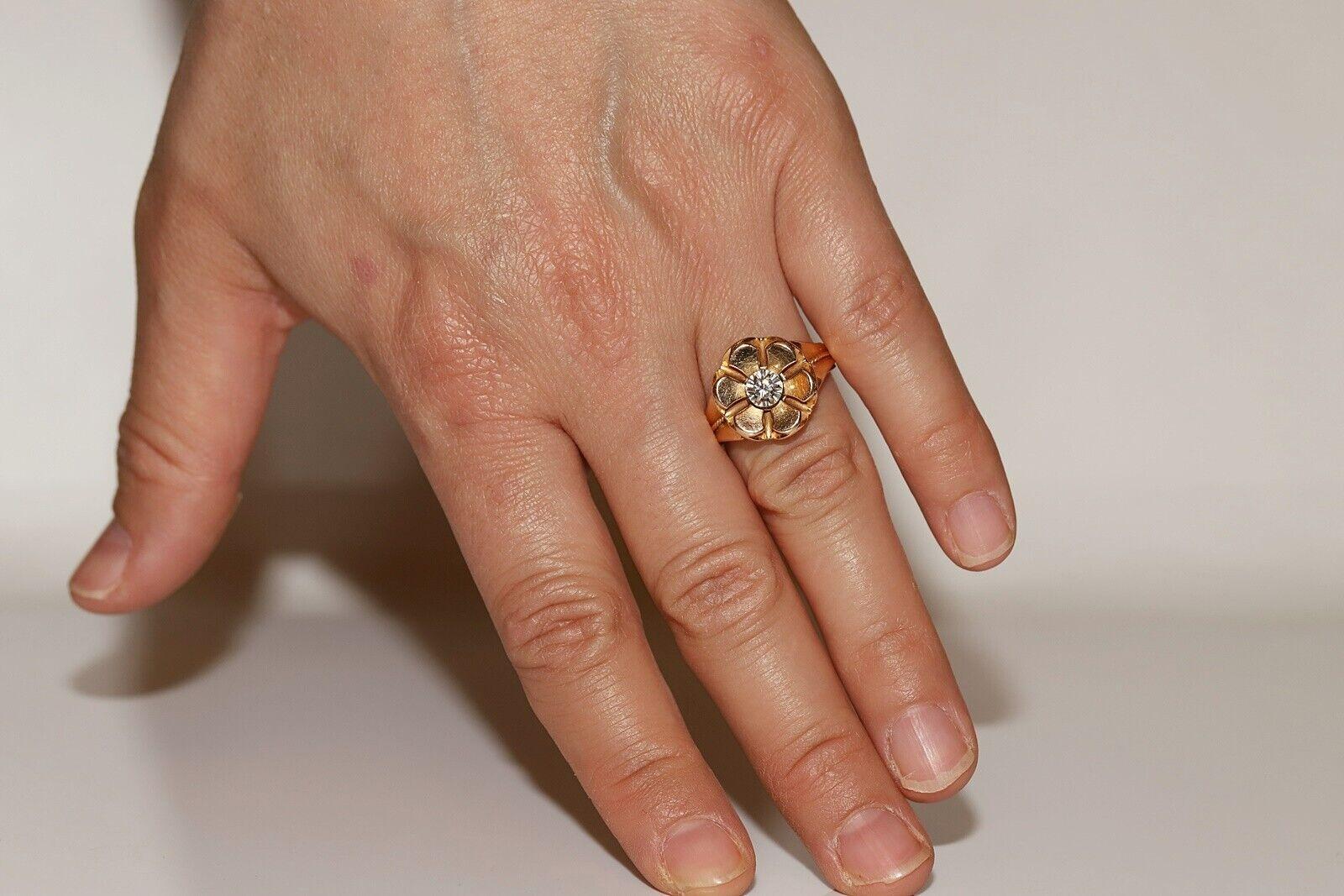 Antiguo anillo de compromiso solitario decorado con diamantes naturales en oro de 18 quilates de la década de 1900 en venta 4