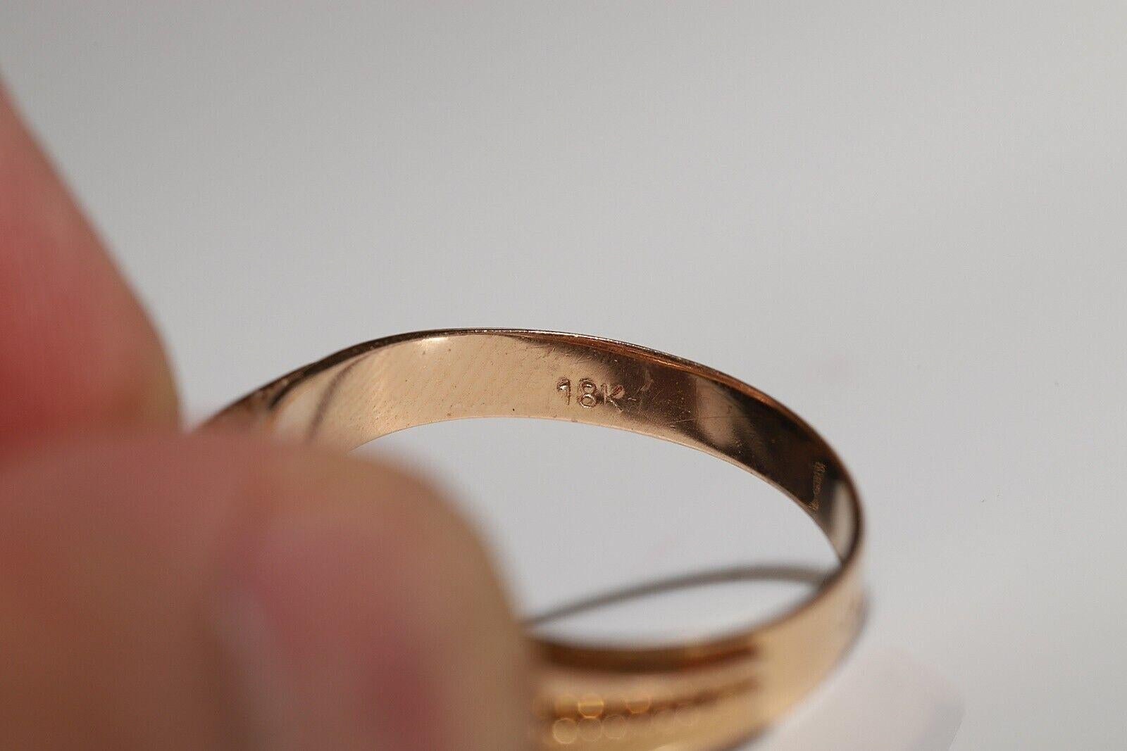 Antiguo anillo de compromiso solitario decorado con diamantes naturales en oro de 18 quilates de la década de 1900 en venta 1