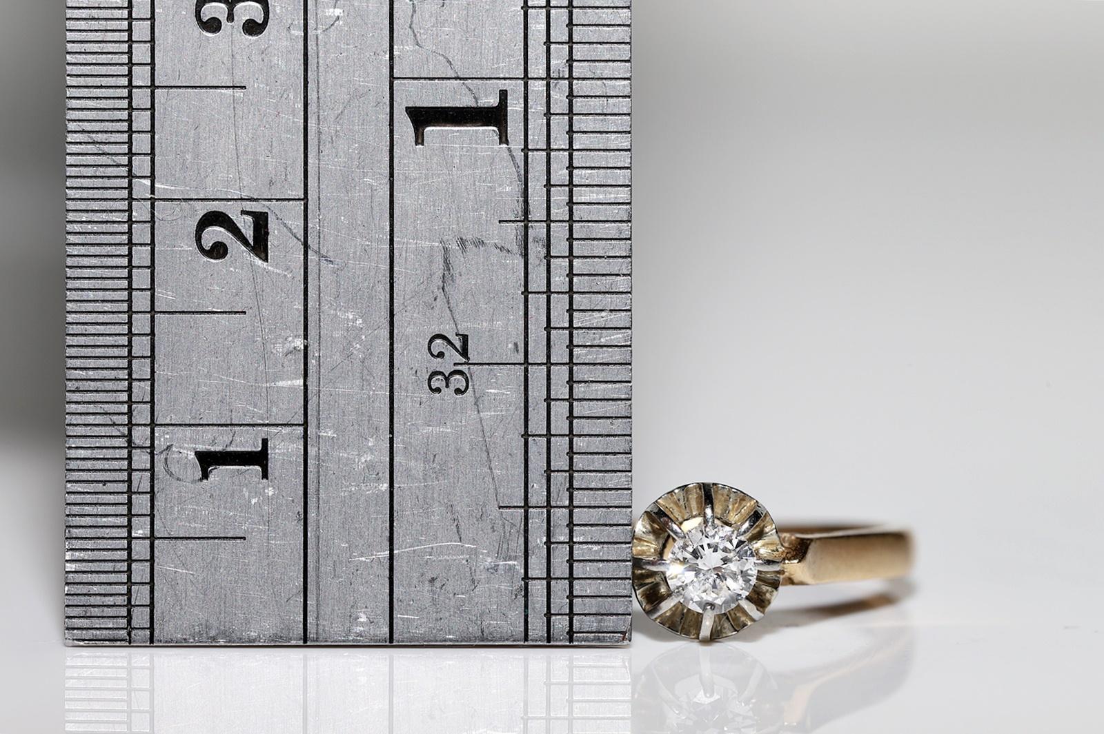 Antiguo anillo solitario decorado con diamantes naturales de oro de 18 quilates de la década de 1900  en venta 8