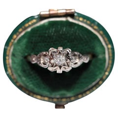 Antique Circa 1900s 18k Gold Natural Diamond Decorated Solitaire Ring  In very g