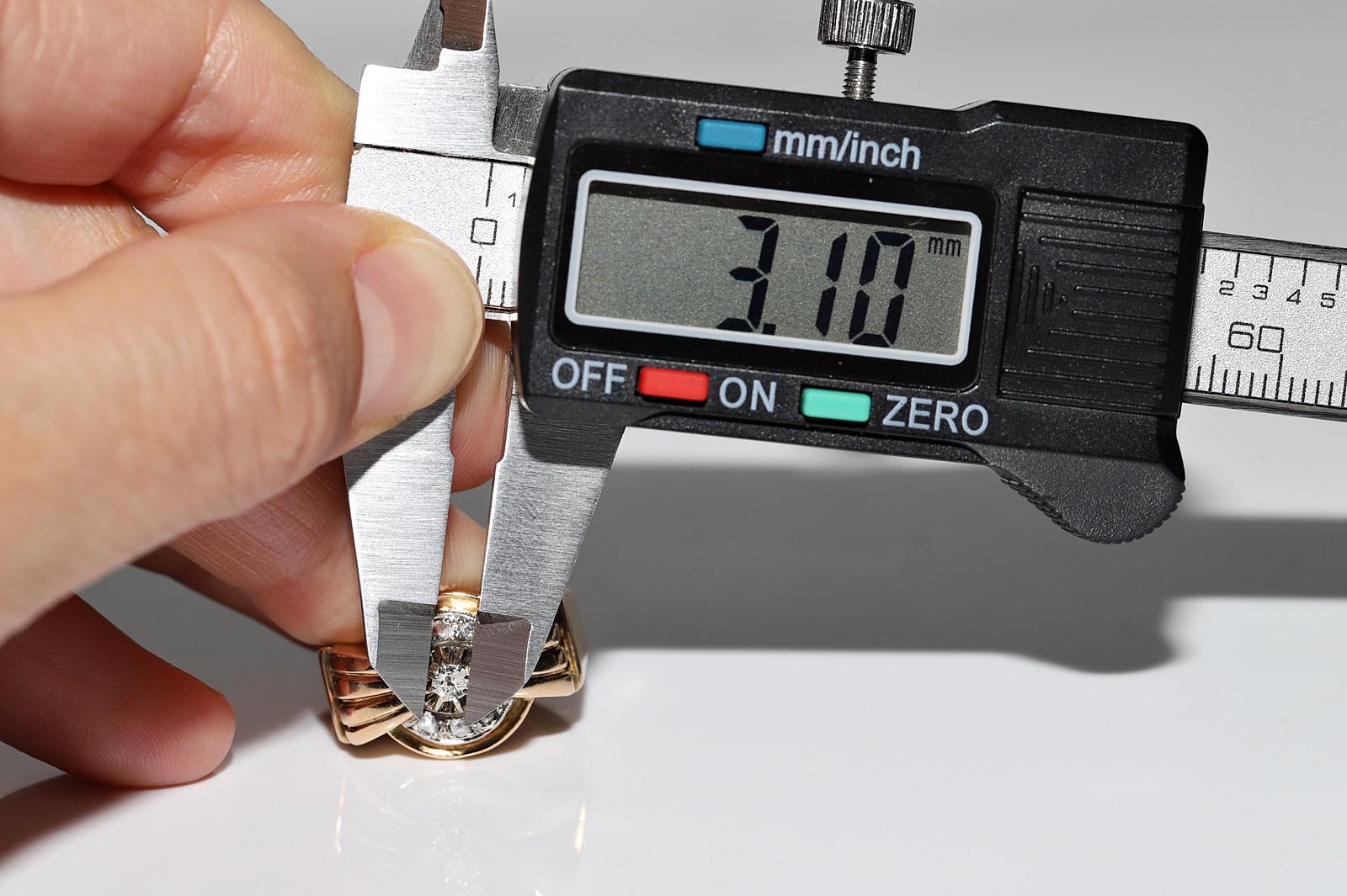 Ancienne bague Tank des années 1900 en or 18 carats décorée de diamants naturels en vente 5