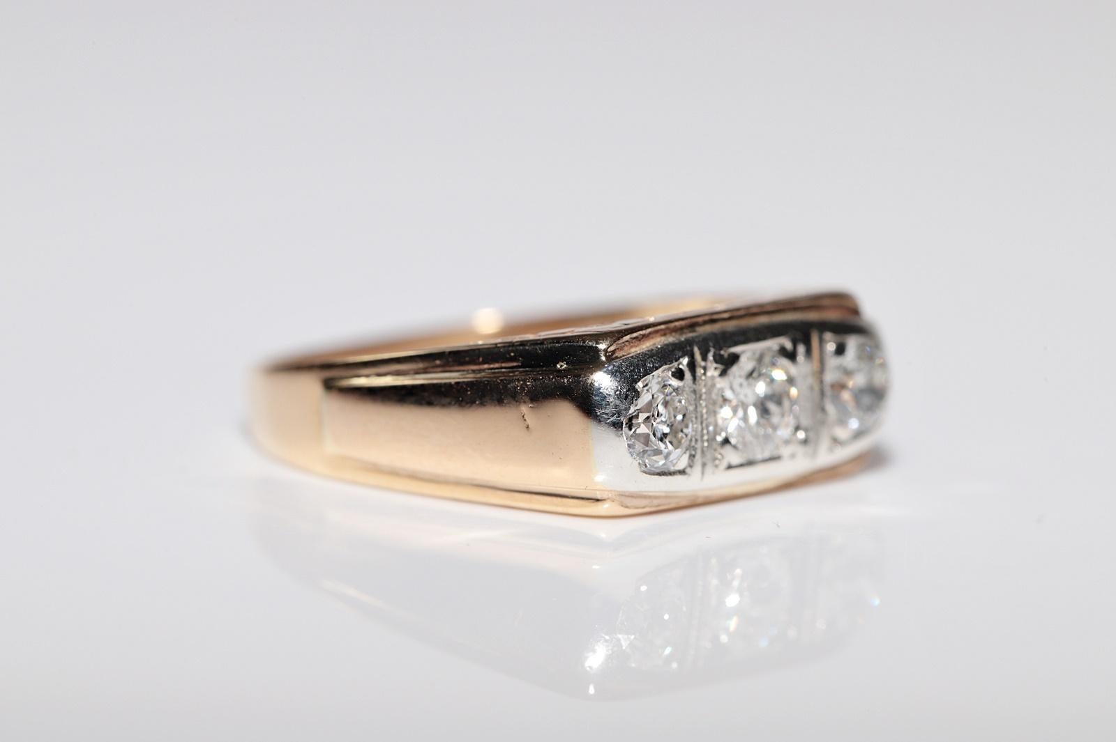 Anneau ancien des années 1900 en or 18 carats décoré de diamants naturels à trois pierres Bon état - En vente à Fatih/İstanbul, 34