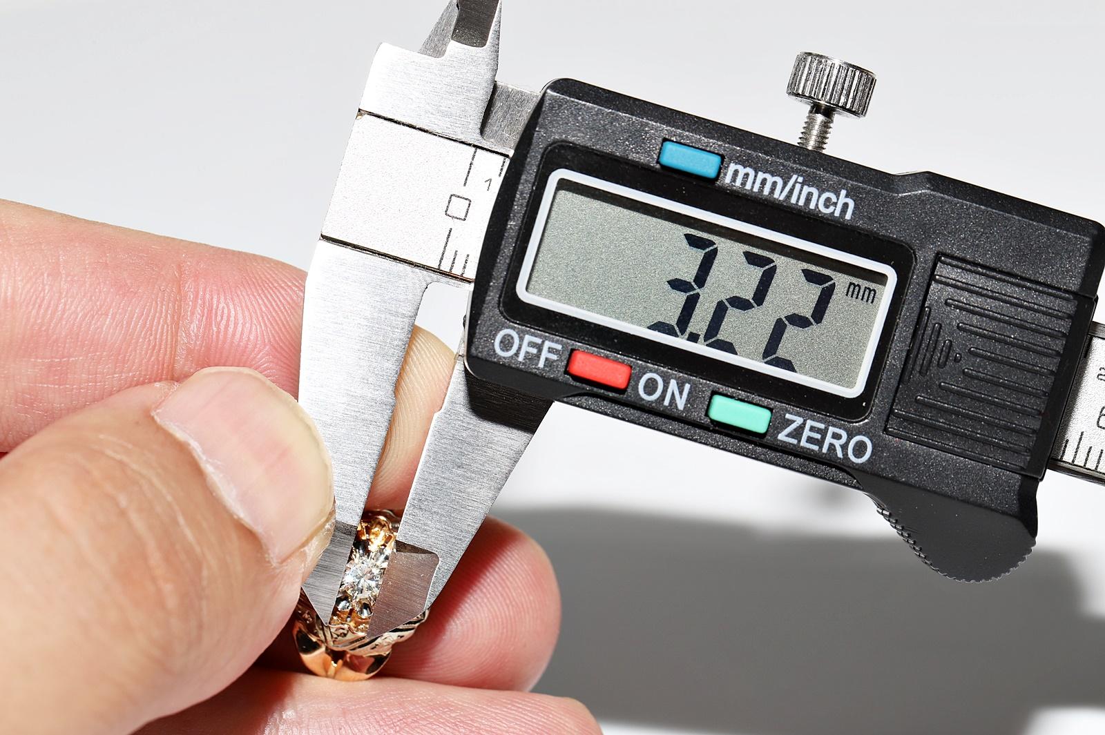 Anello di fidanzamento antico CIRCA 1900 in oro 18k con diamante naturale e solitario in vendita 8