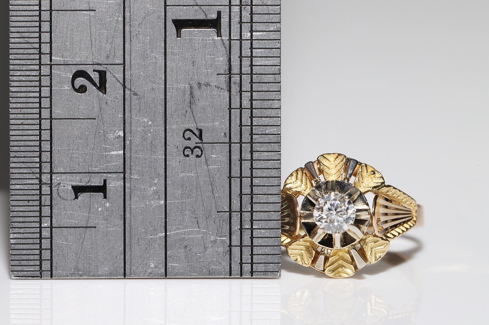 Antique Circa 1900s 18k Gold Natural Diamond Solitaire Engagement Ring For Sale 2