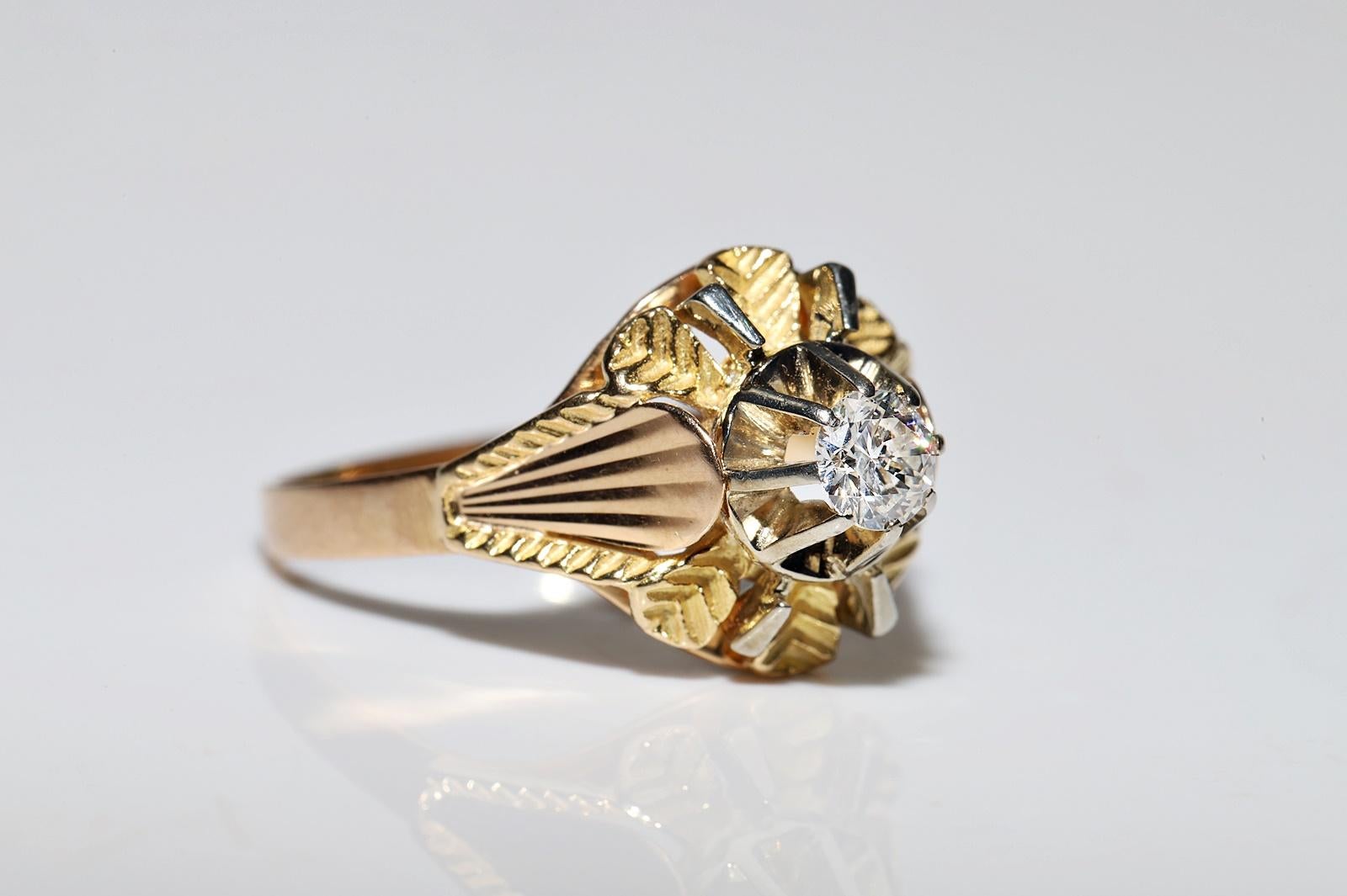 Antique Circa 1900s 18k Gold Natural Diamond Solitaire Engagement Ring For Sale 3