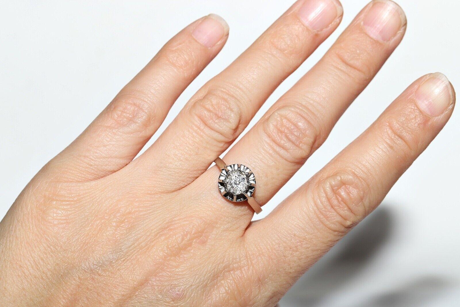 In very good condition.
Total weight is 3.6 grams..
Totally is diamond 0.51 carat.
The diamond is has H color and s1 clarity.
Ring size is US 7
We can make any size.
Box is not included.
Acid tested to be 18k real gold.
Please contact for any