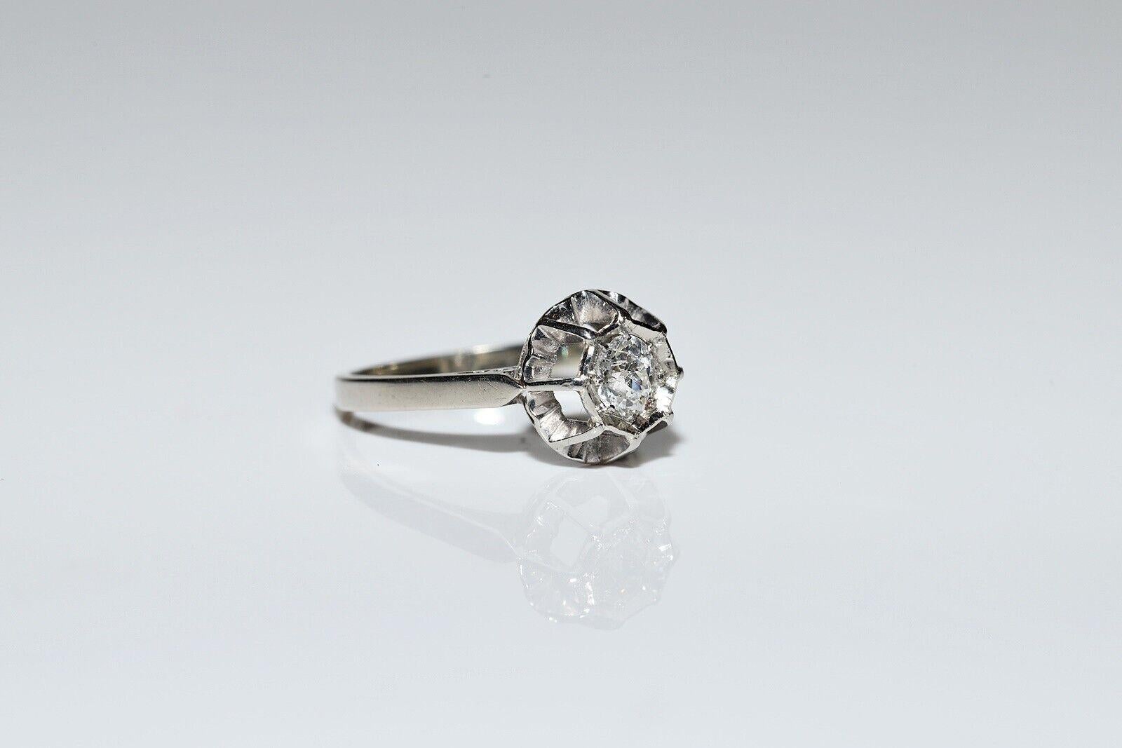 Antique Circa 1900s 18k Gold Natural Diamond Solitaire Ring For Sale 1