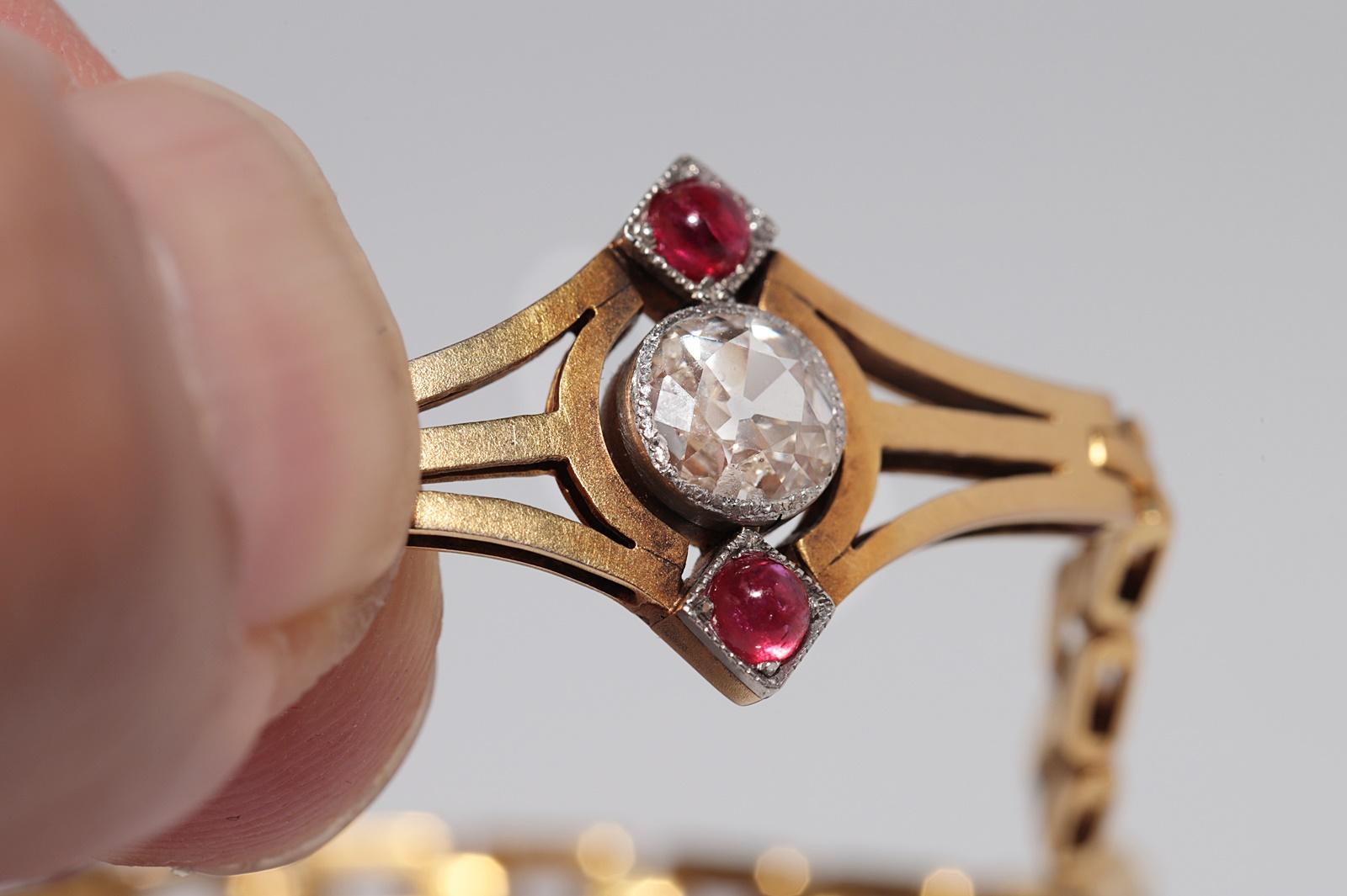 Bracelet ancien en or 18 carats, diamant naturel taille ancienne et rubis cabochon, datant des années 1900 en vente 4