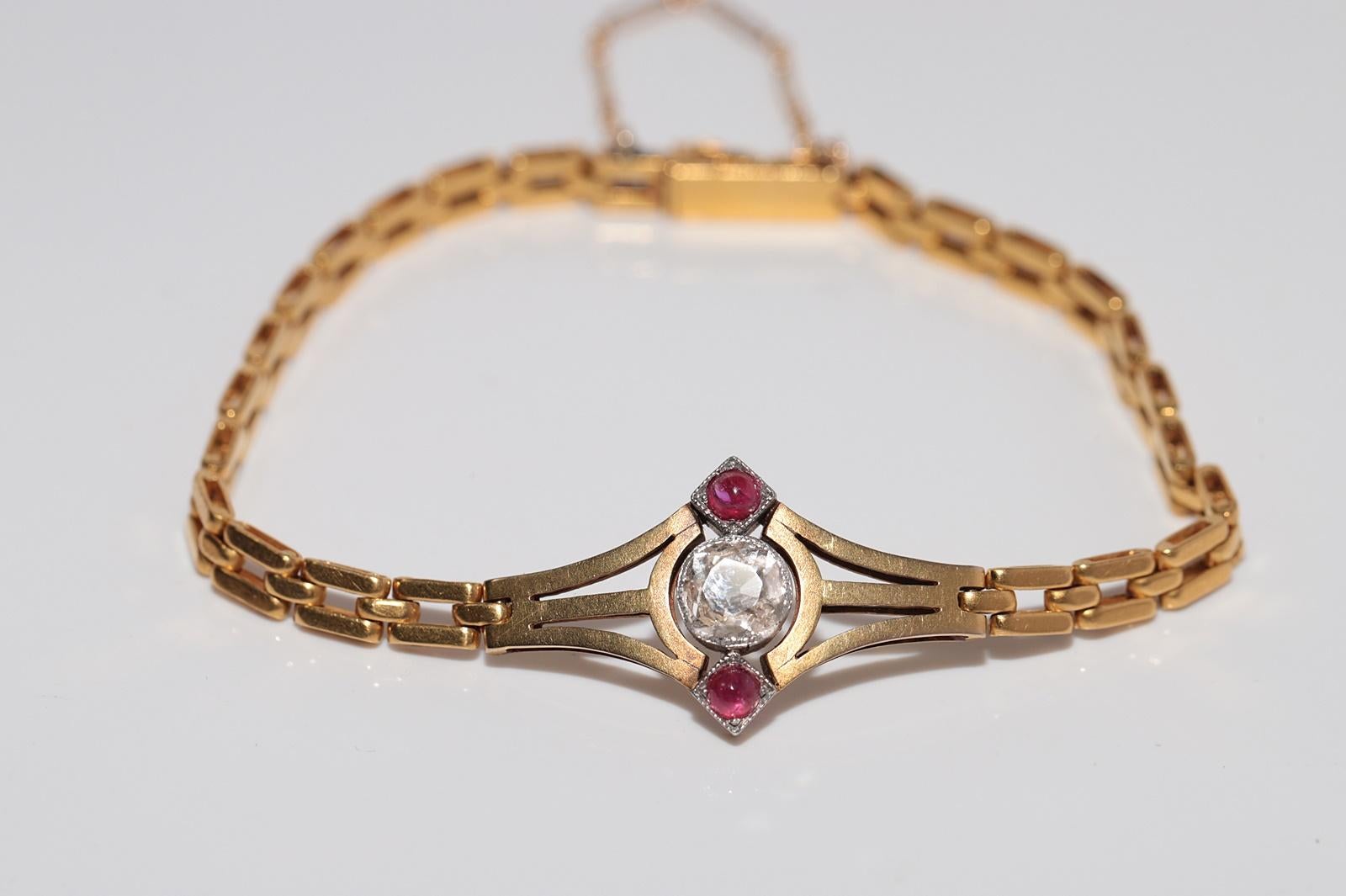 Bracelet ancien en or 18 carats, diamant naturel taille ancienne et rubis cabochon, datant des années 1900 en vente 5