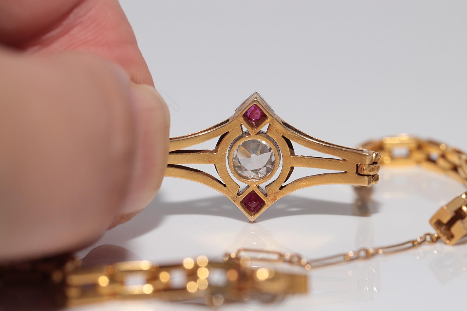 Bracelet ancien en or 18 carats, diamant naturel taille ancienne et rubis cabochon, datant des années 1900 en vente 11