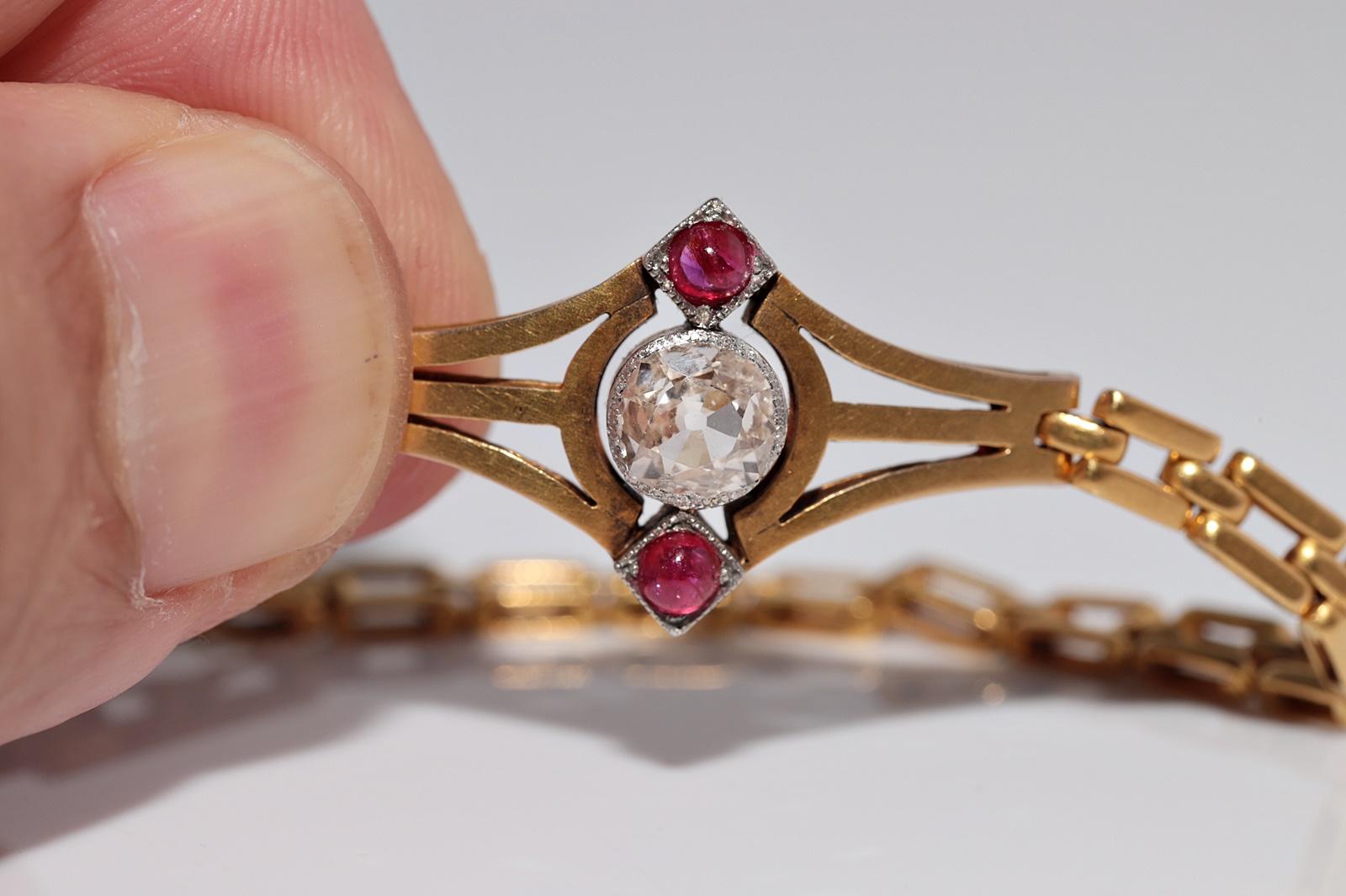 Bracelet ancien en or 18 carats, diamant naturel taille ancienne et rubis cabochon, datant des années 1900 en vente 3