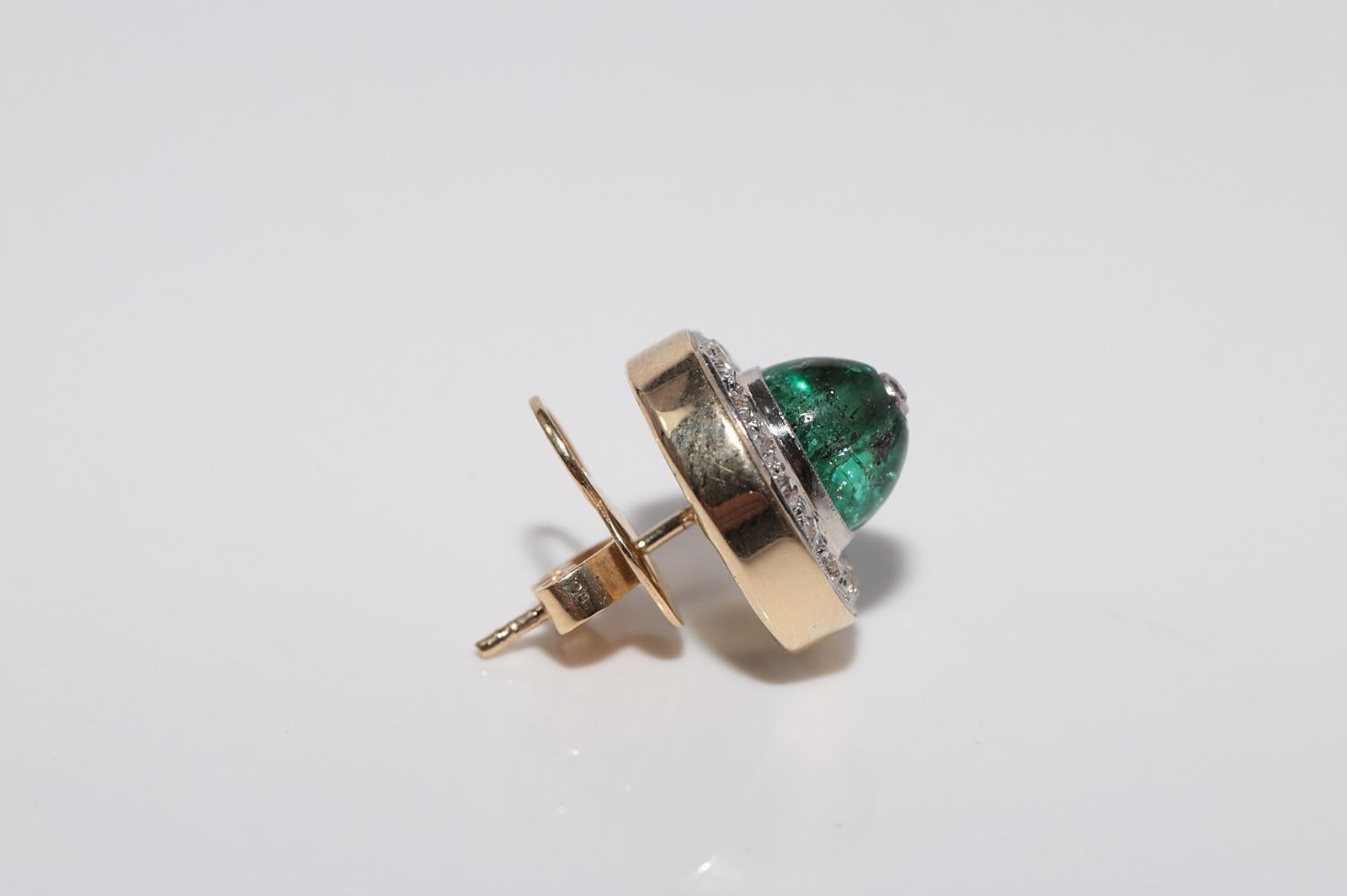 Antike CIRCA 1900s 18k Gold Natürlicher Altschliff Diamant und  Smaragd-Ohrstecker im Angebot 5