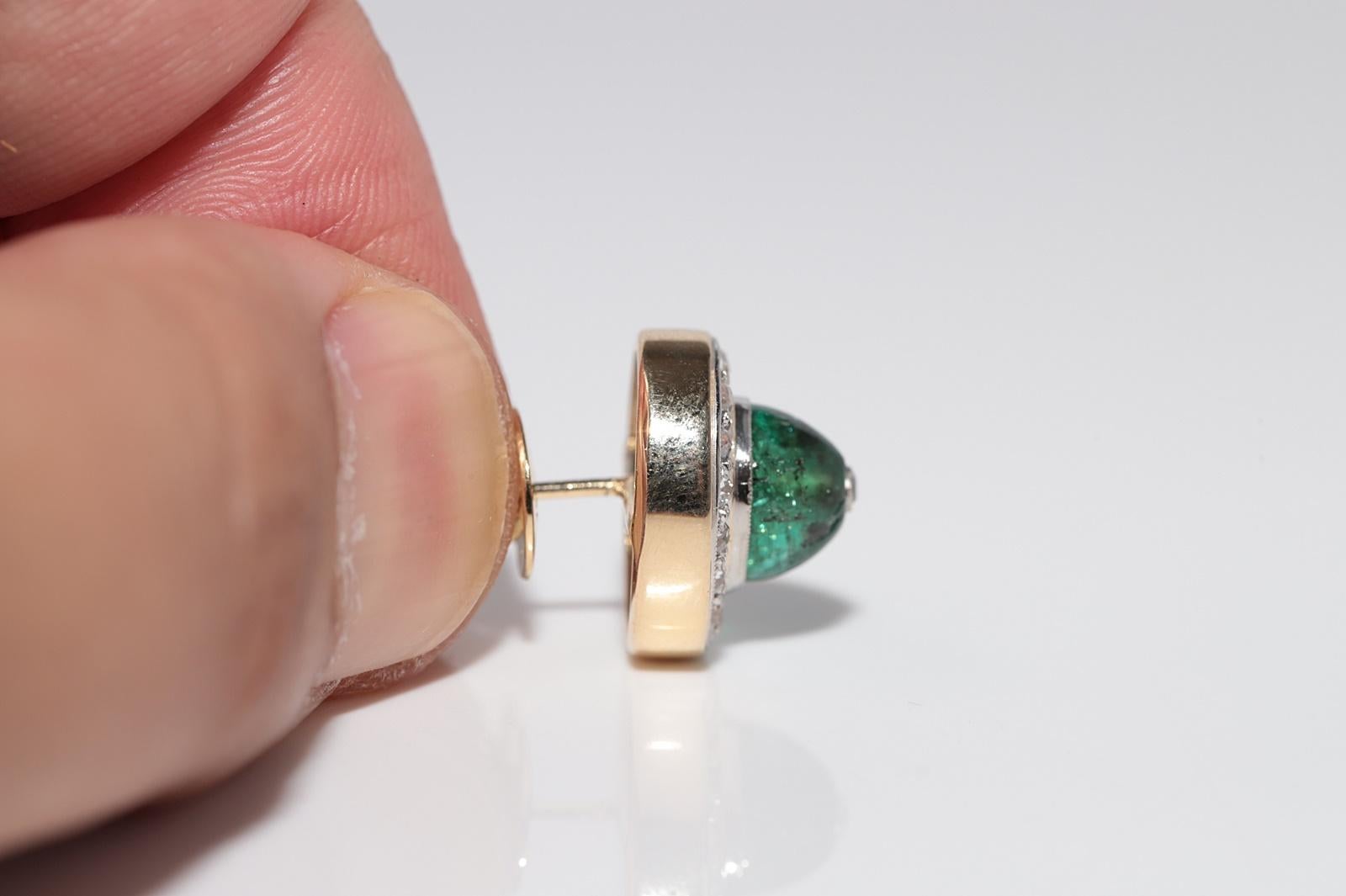 Antike CIRCA 1900s 18k Gold Natürlicher Altschliff Diamant und  Smaragd-Ohrstecker Damen im Angebot