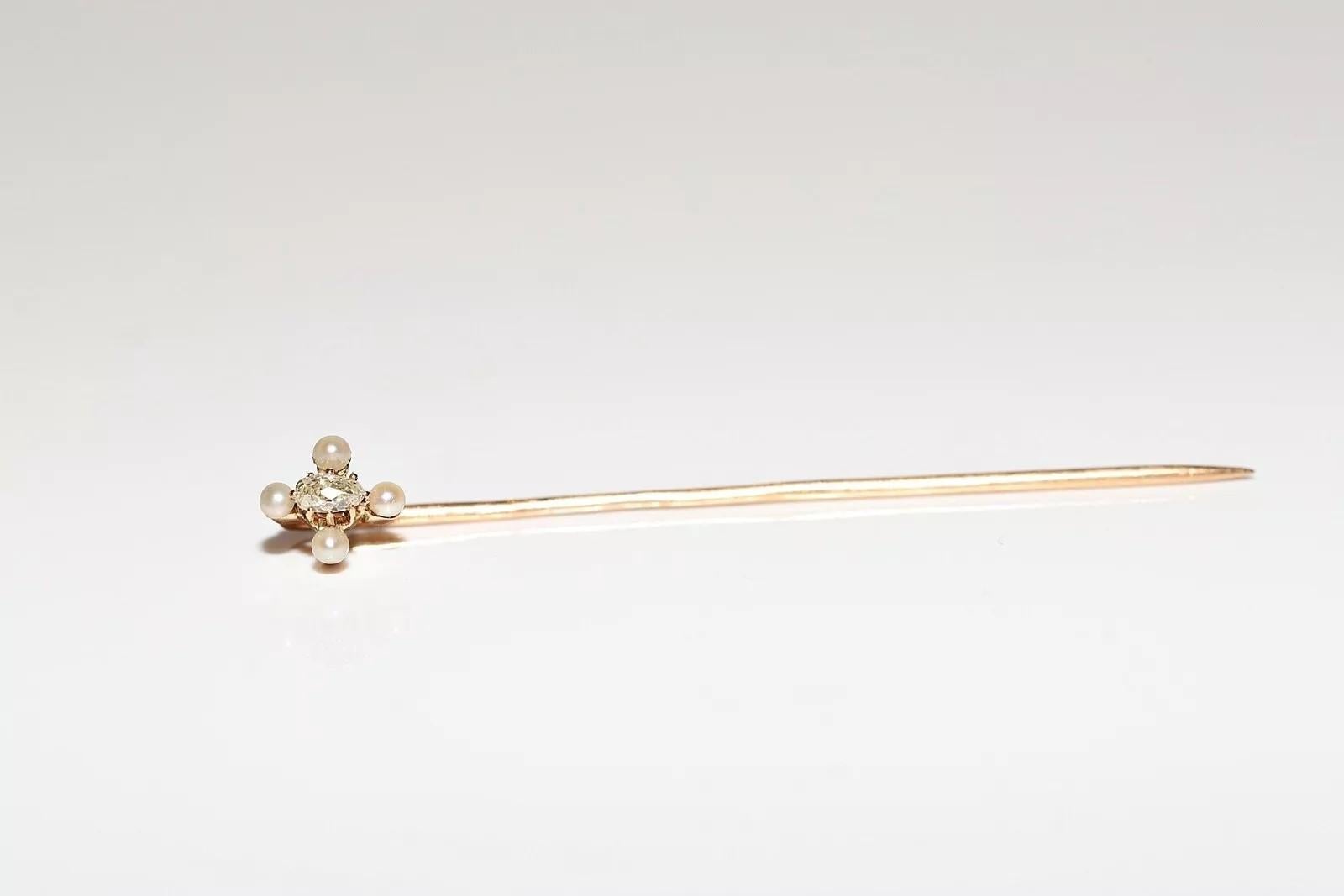 Victorian Antique Circa 1900s 18k Gold Natural Old Cut Diamond And Pearl Brooch For Sale