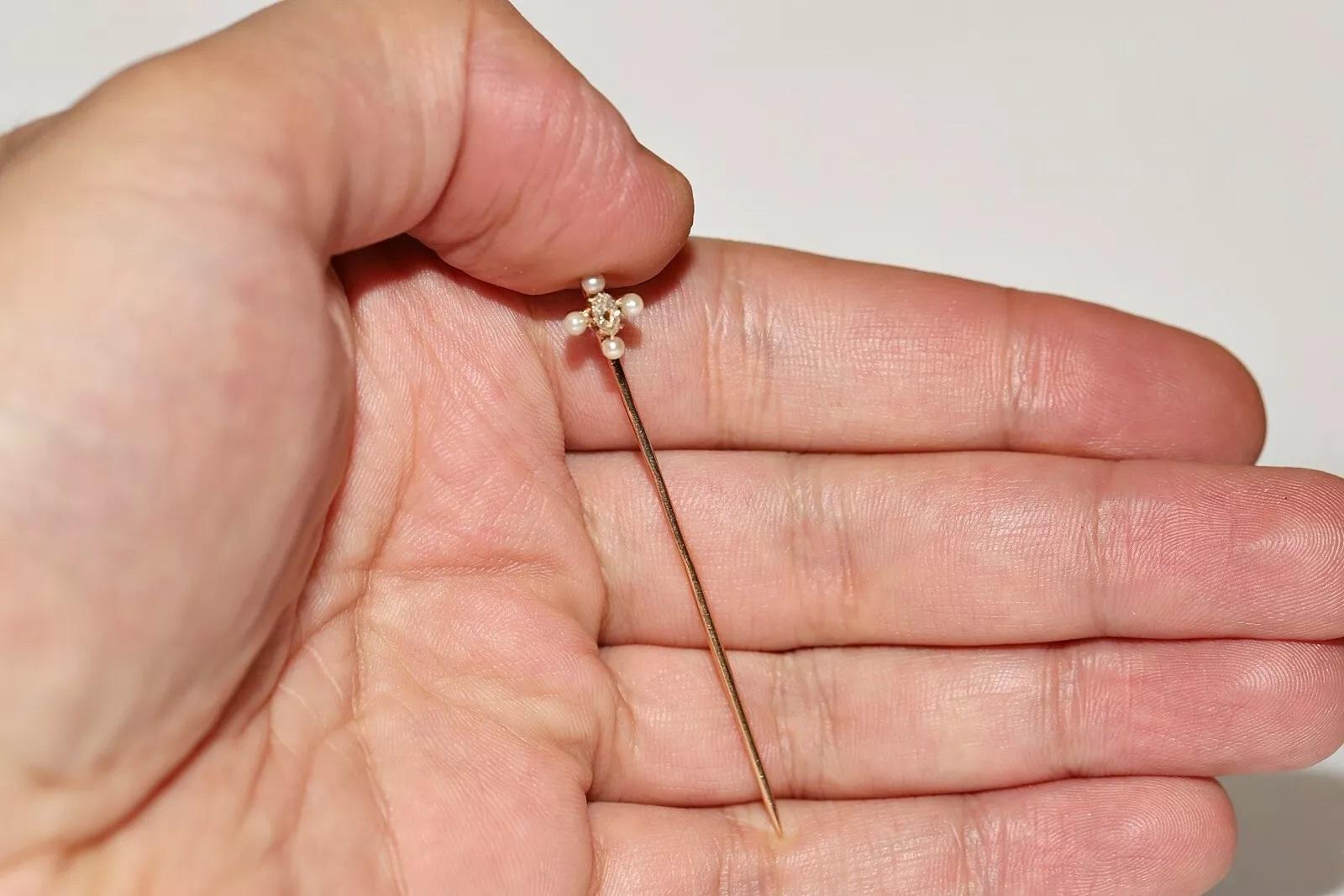 Taglio antico europeo Spilla antica CIRCA 1900 in oro 18 ct. con diamante naturale e perla in vendita