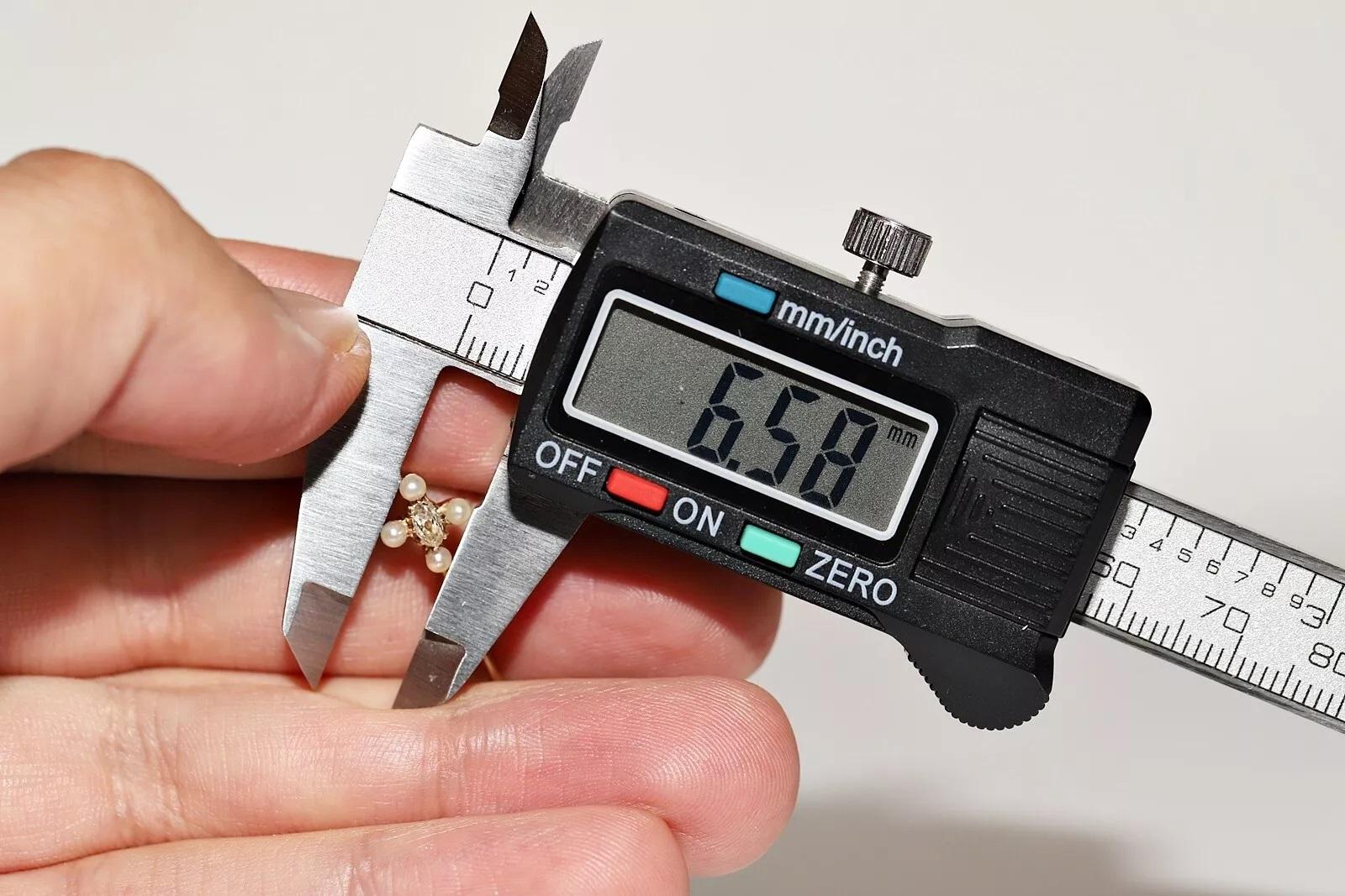 Spilla antica CIRCA 1900 in oro 18 ct. con diamante naturale e perla in vendita 3