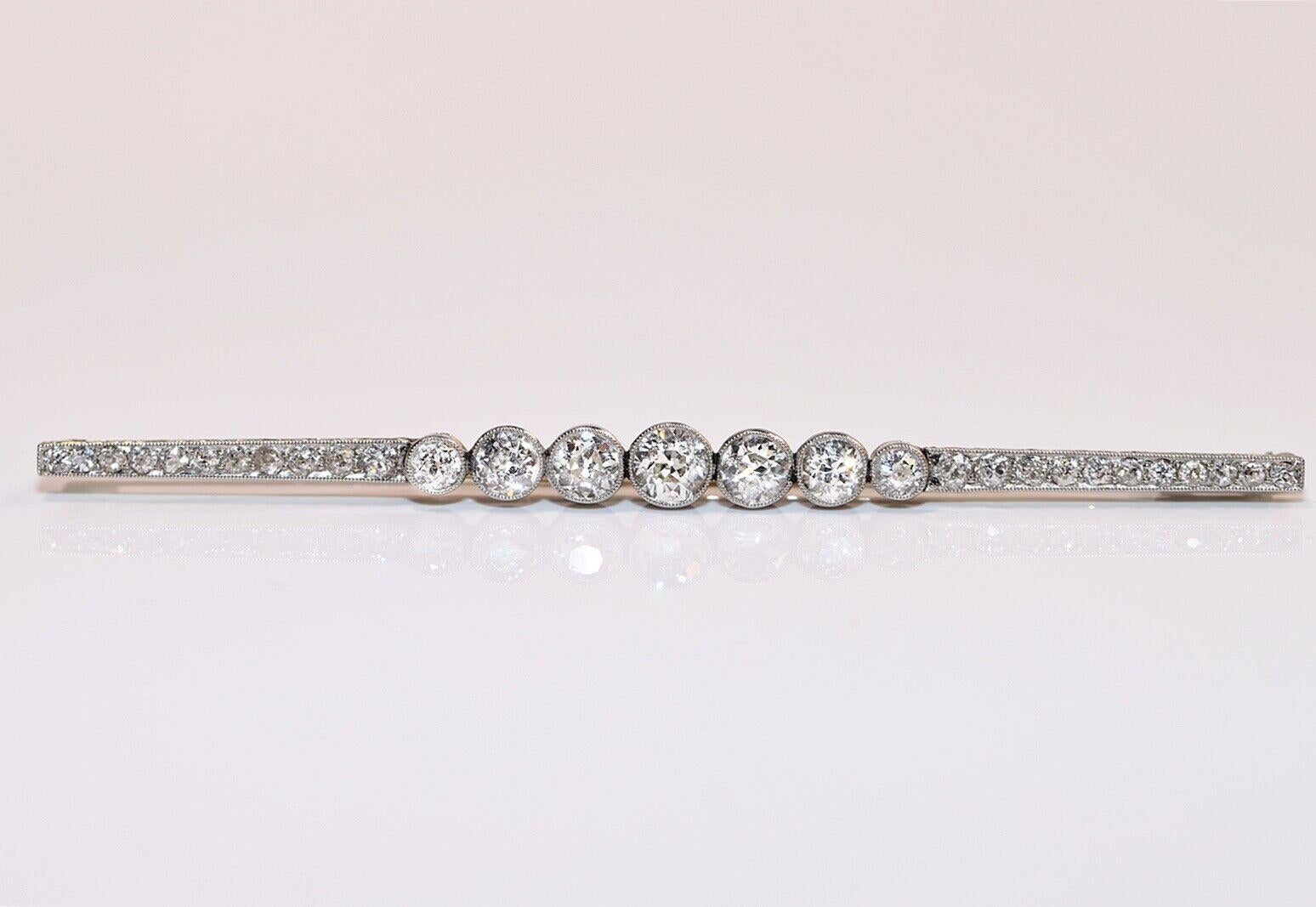 Old Mine Cut Antique Circa 1900s 18k Gold Natural Old Cut Diamond Decorated Brooch For Sale