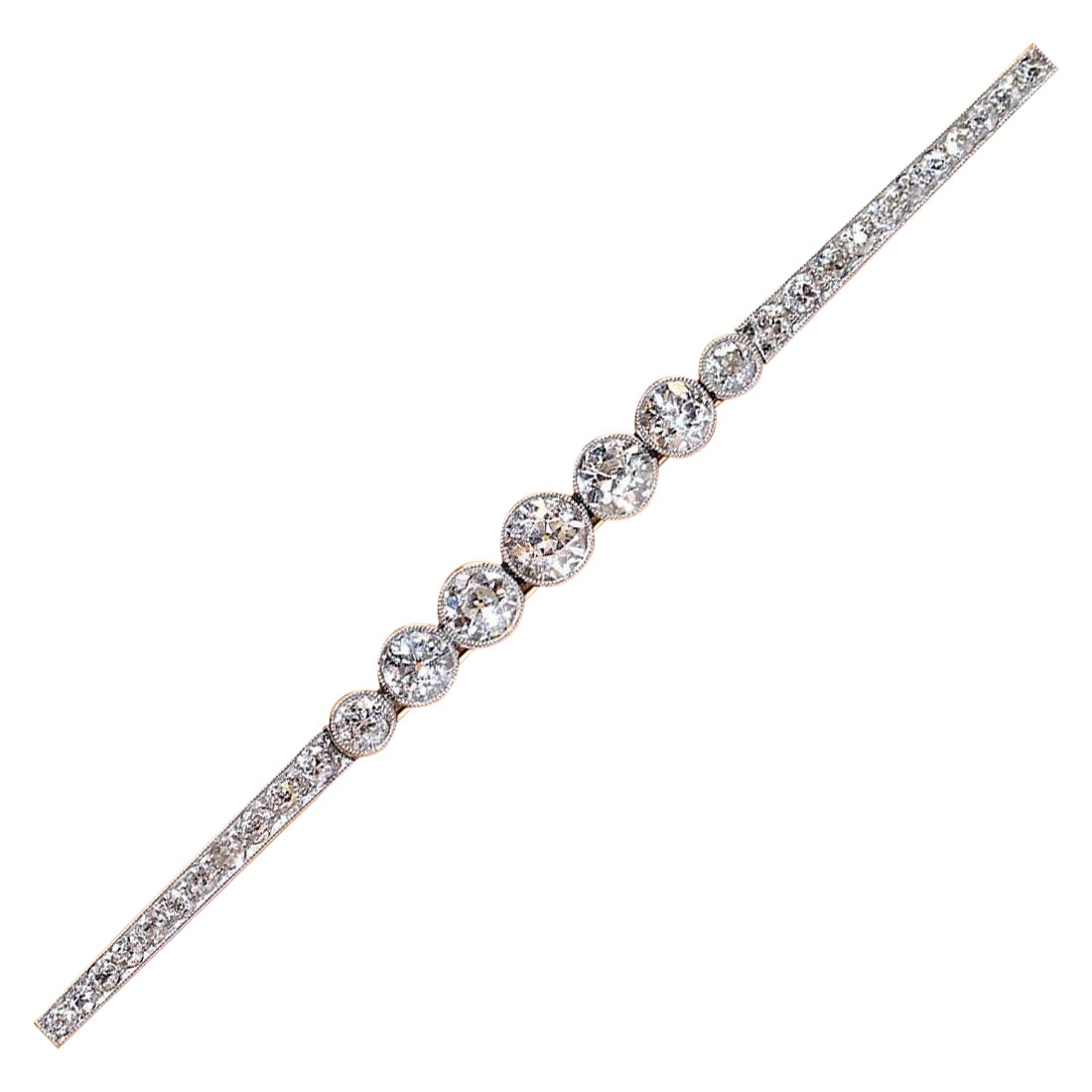 Antike, dekorative Brosche aus 18 Karat Gold mit Diamanten im natürlichen Altschliff, um 1900