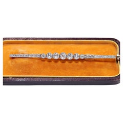 Antique Circa 1900s 18k Gold Natural Old Cut Diamond Decorated Brooch