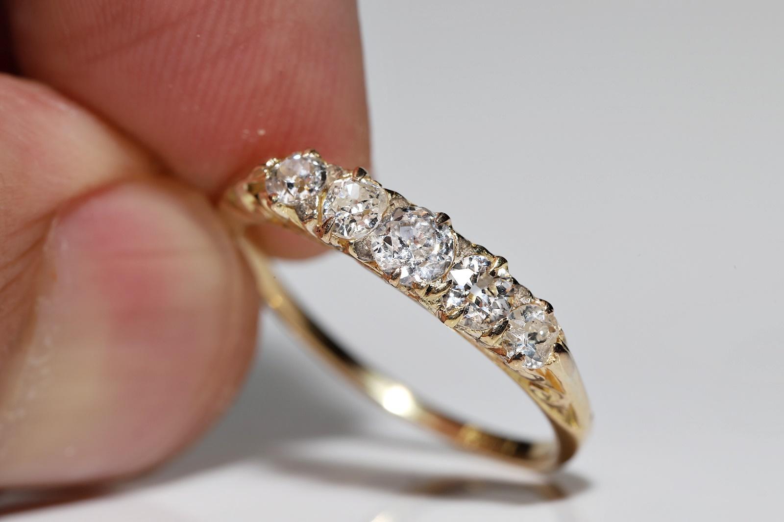 Antique Circa 1900s 18k Gold Natural Old Cut Diamond Decorated Engagement Ring For Sale 4