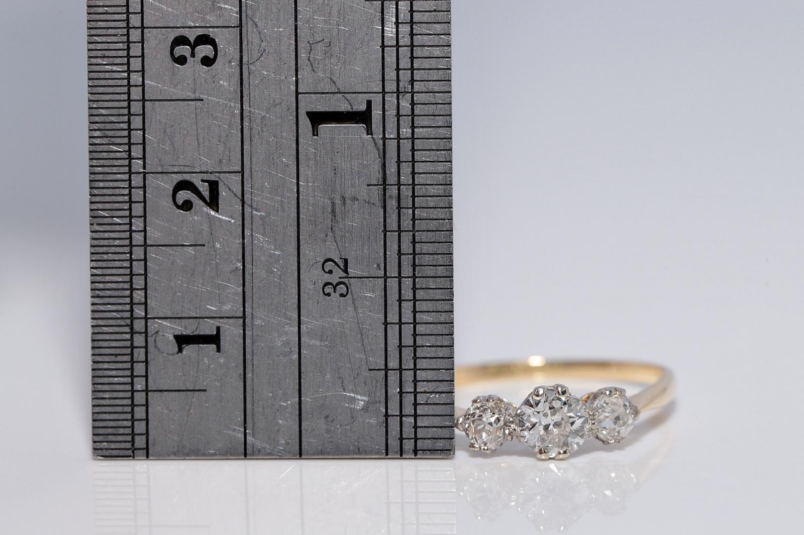 Antiker Ring mit drei Steinen aus 18 Karat Gold mit natürlichem Diamanten im Altschliff, um 1900 im Angebot 4