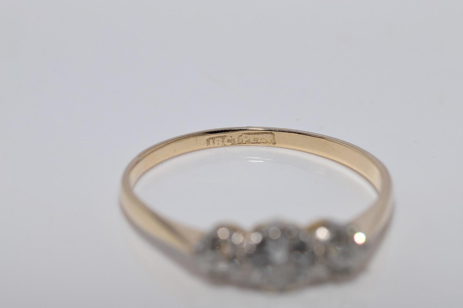 Antiker Ring mit drei Steinen aus 18 Karat Gold mit natürlichem Diamanten im Altschliff, um 1900 im Angebot 5