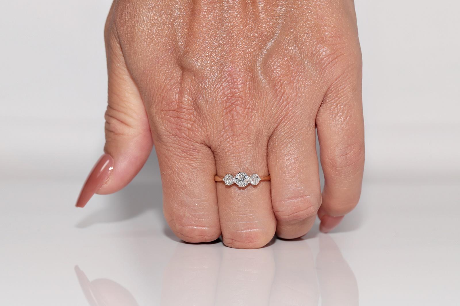 Antiker Ring mit drei Steinen aus 18 Karat Gold mit natürlichem Diamanten im Altschliff, um 1900 im Angebot 8