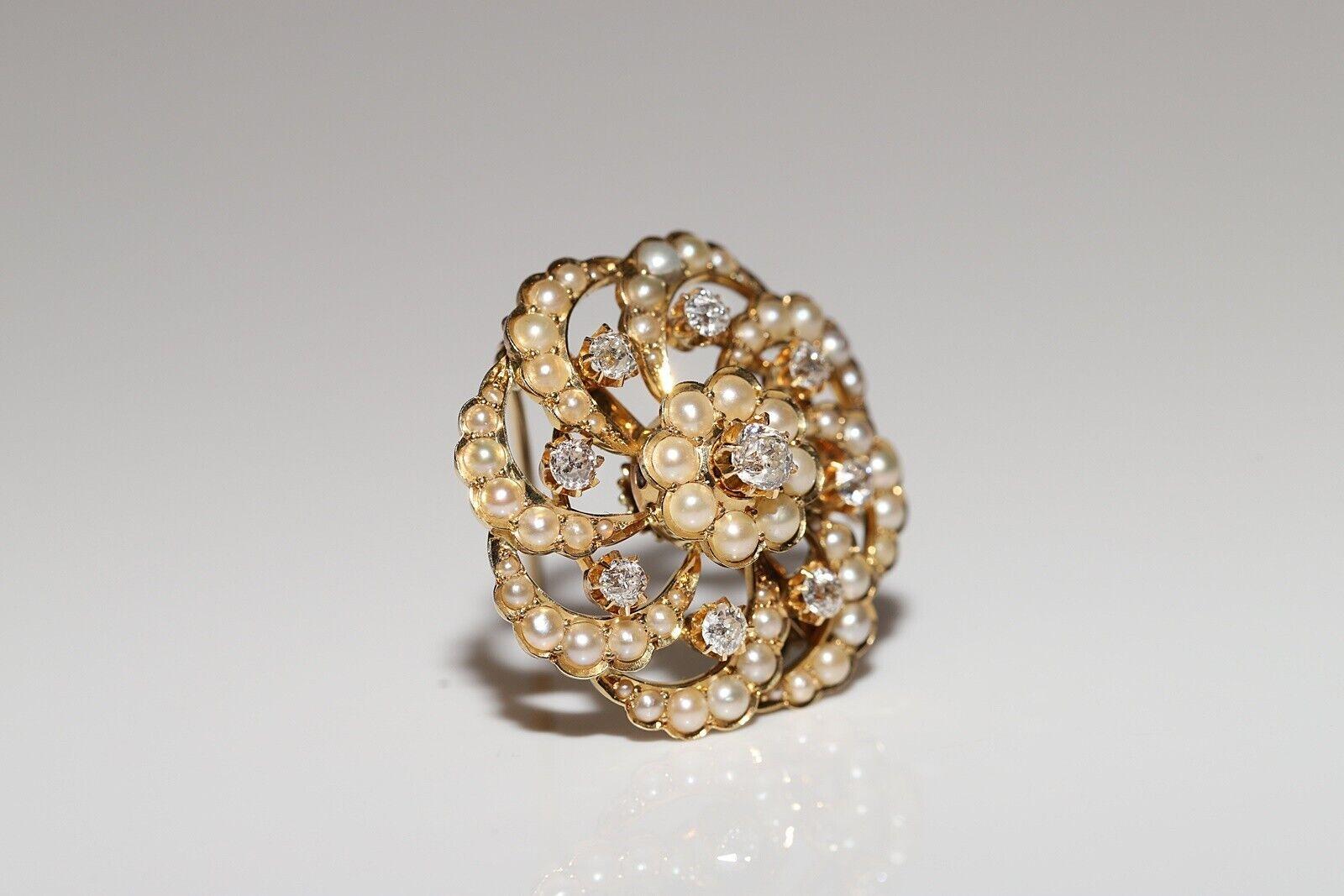 Broche ancienne des années 1900 en or 18 carats décorée de diamants naturels taille ancienne et de perles en vente 3