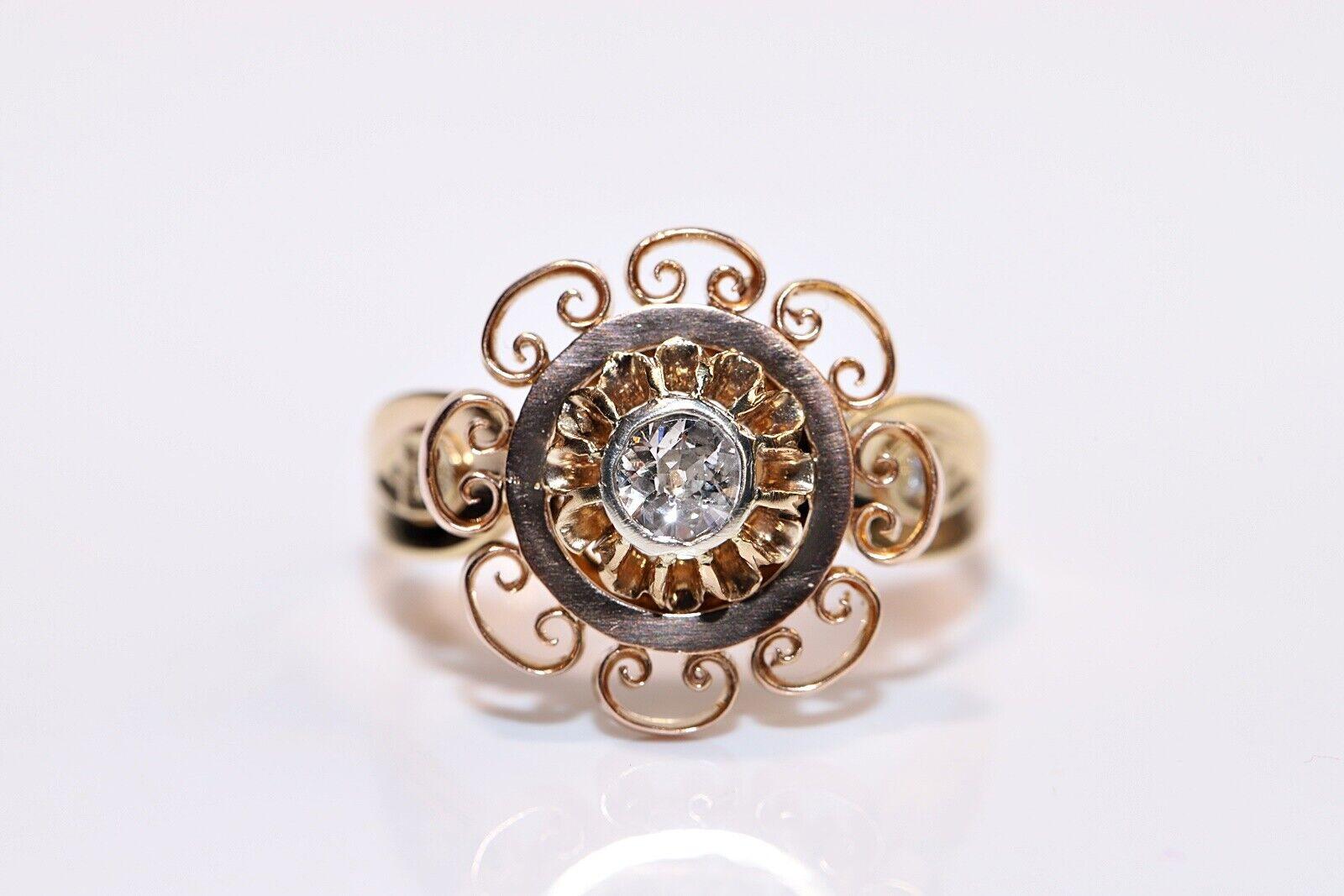 Taille vieille mine Ancien fabriqué à la main vers 1900  Bague solitaire en or 18 carats avec diamants naturels taille ancienne en vente