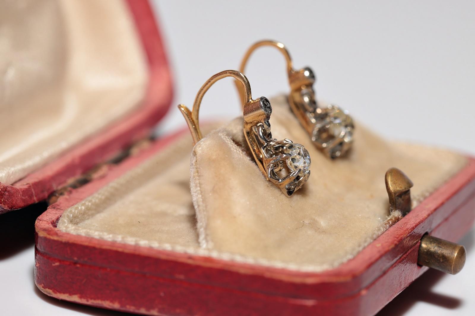 In very good condition.
Total weight is 1.5 grams.
Totally is diamond 0.46 ct.
The diamond is has J color and vs-s1 clarity.
Box is not included.
Please contact for any questions.