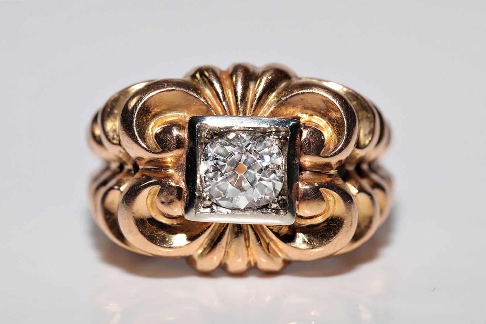 Bague solitaire ancienne des années 1900 en or 18 carats avec diamants naturels taille ancienne en vente 8