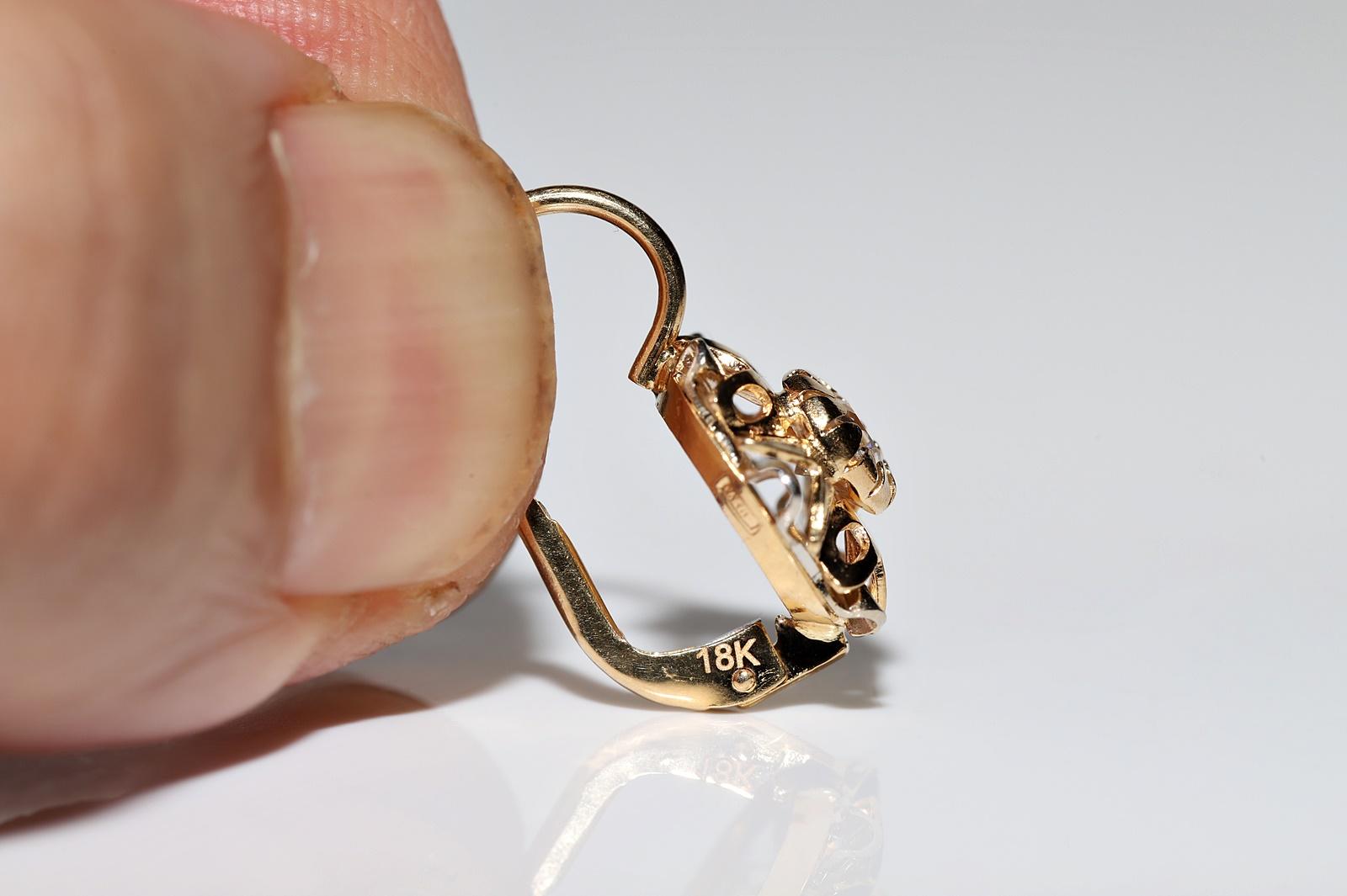 Antiker Solitär-Ohrring aus 18 Karat Gold mit natürlichem Diamanten im alten Minenschliff, um 1900 im Angebot 1