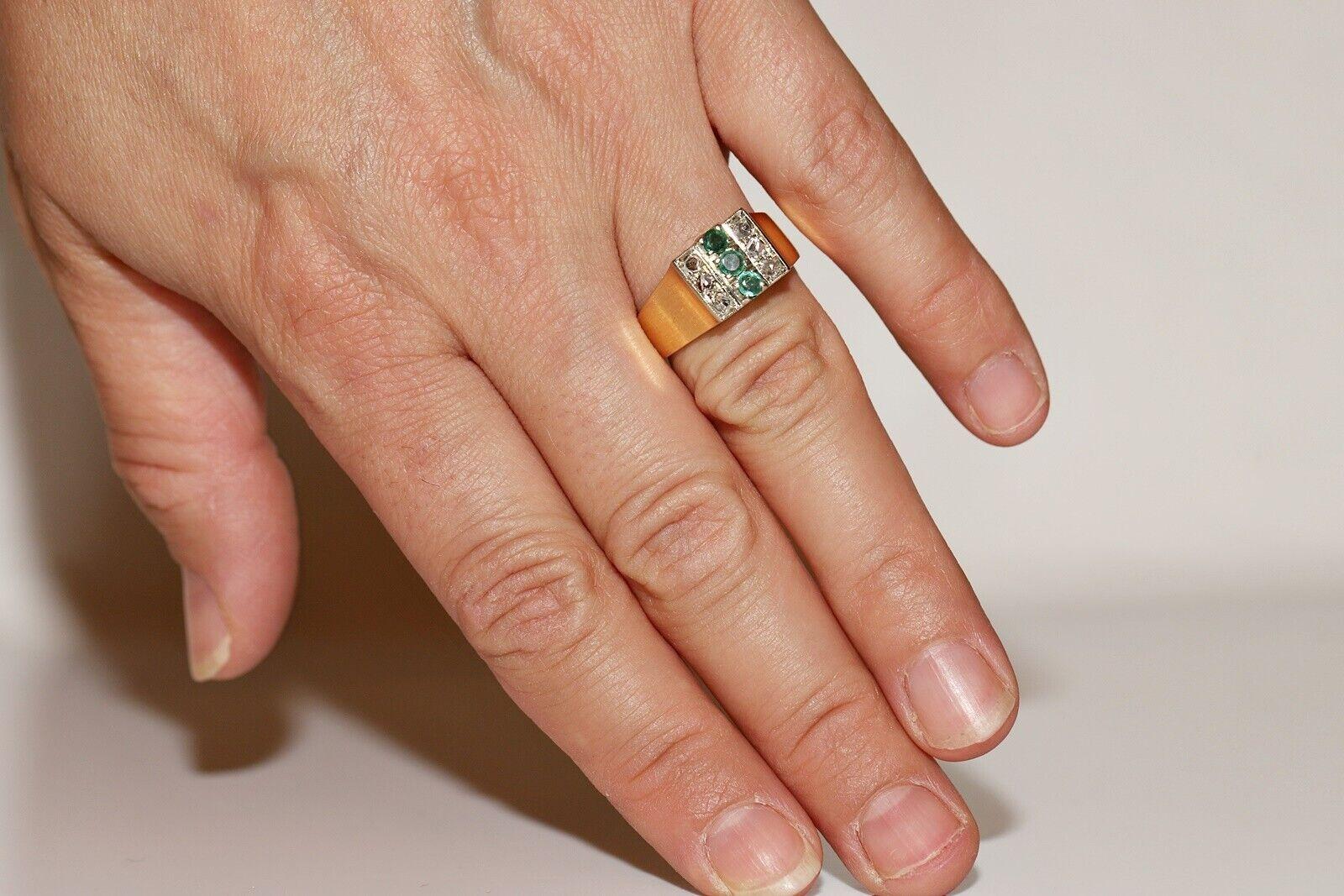 Antique Circa 1900s 18k Gold Natural Rose Cut Diamond And Emerald Decorated Ring For Sale 6