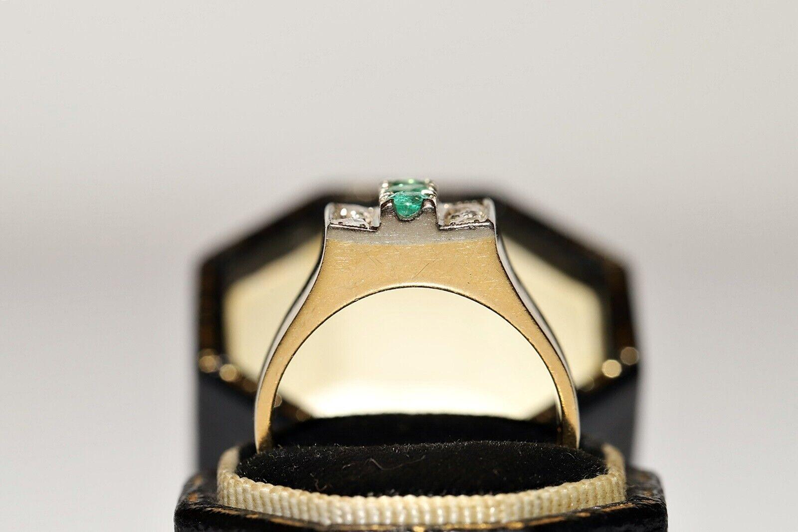 Antique Circa 1900s 18k Gold Natural Rose Cut Diamond And Emerald Decorated Ring For Sale 9