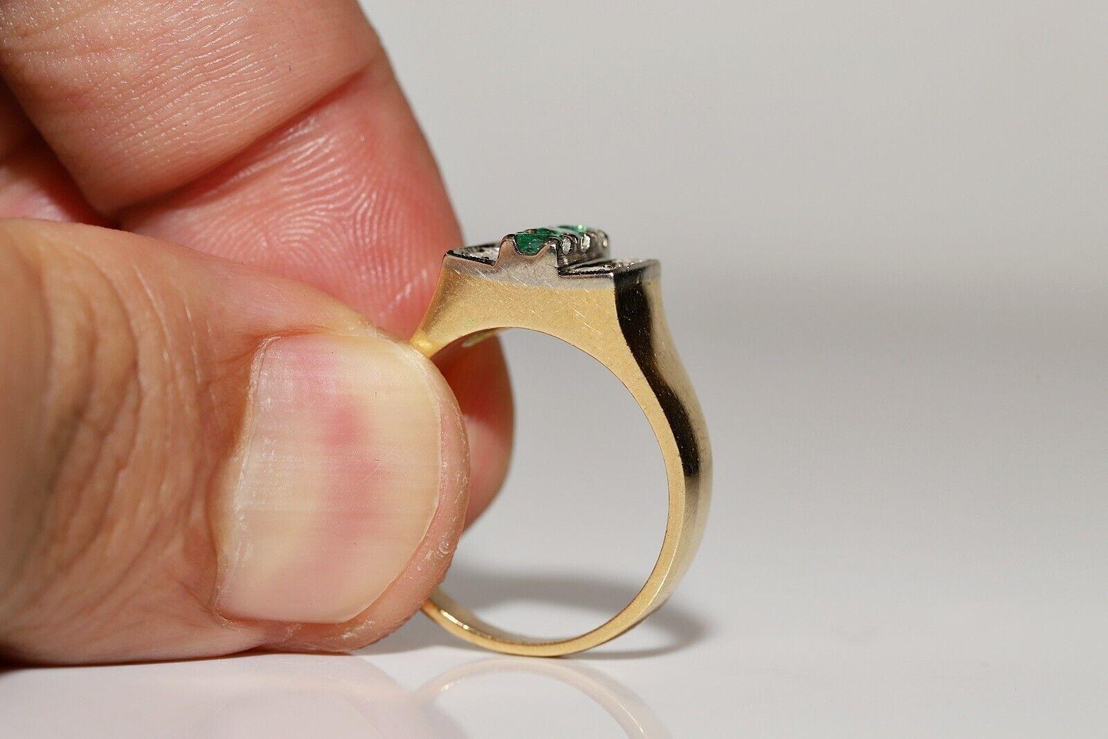 Women's Antique Circa 1900s 18k Gold Natural Rose Cut Diamond And Emerald Decorated Ring For Sale