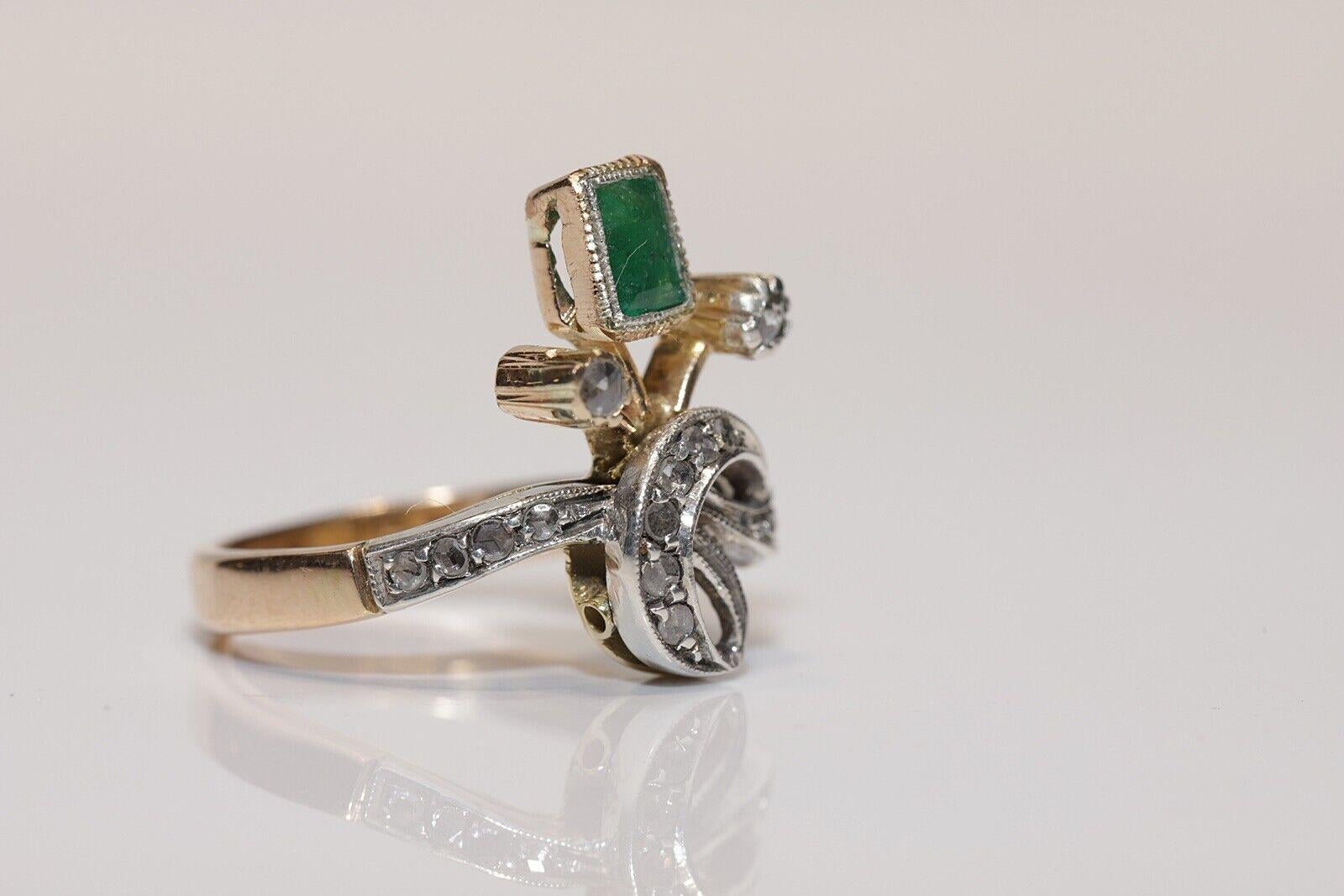 Women's Antique Circa 1900s 18k Gold Natural Rose Cut Diamond And Emerald Ring For Sale