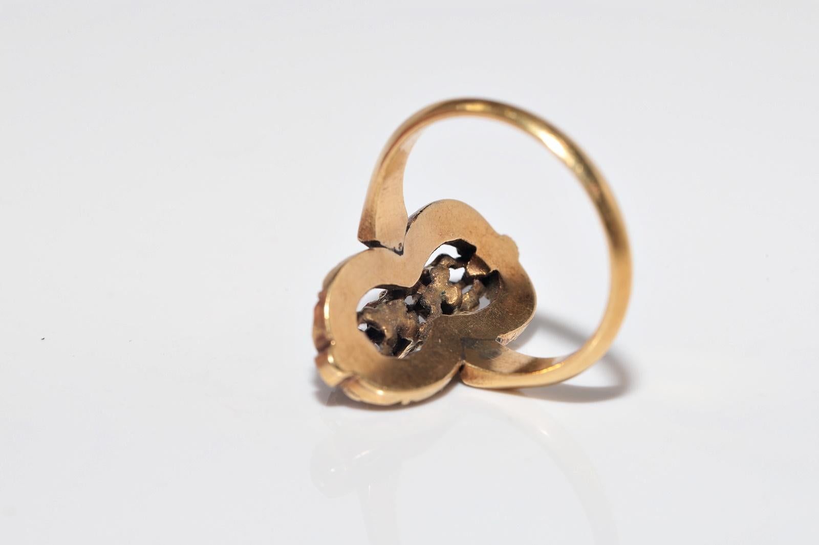 Antike CIRCA 1900s 18k Gold natürlichen Rosenschliff Diamant dekoriert Navette Ring im Angebot 2