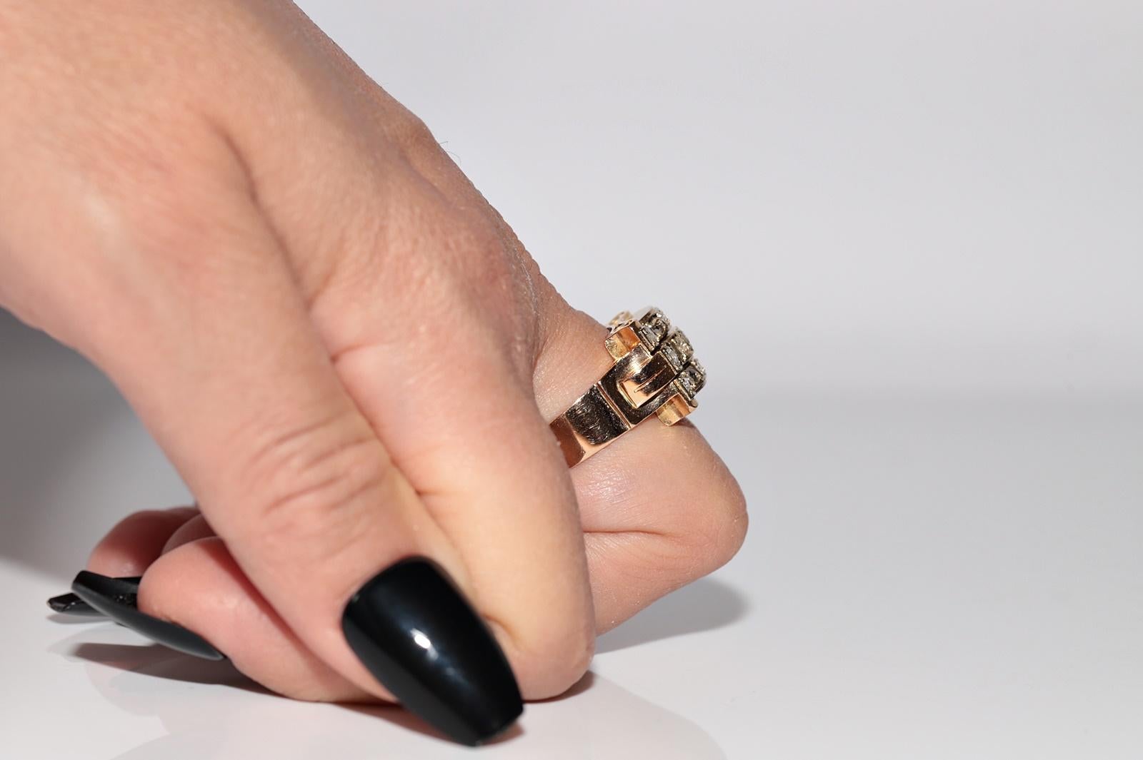 Bague ancienne des années 1900 en or 18 carats décorée de diamants naturels taille rose en vente 10