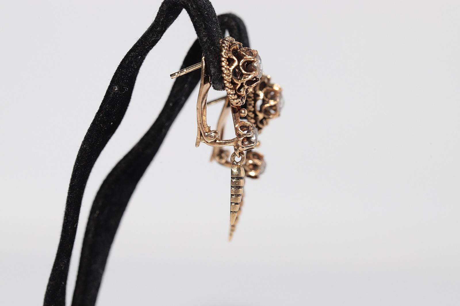 Taille rose Boucle d'oreille pendante en or 18k avec diamant naturel taillé en rose, circa 1900 en vente