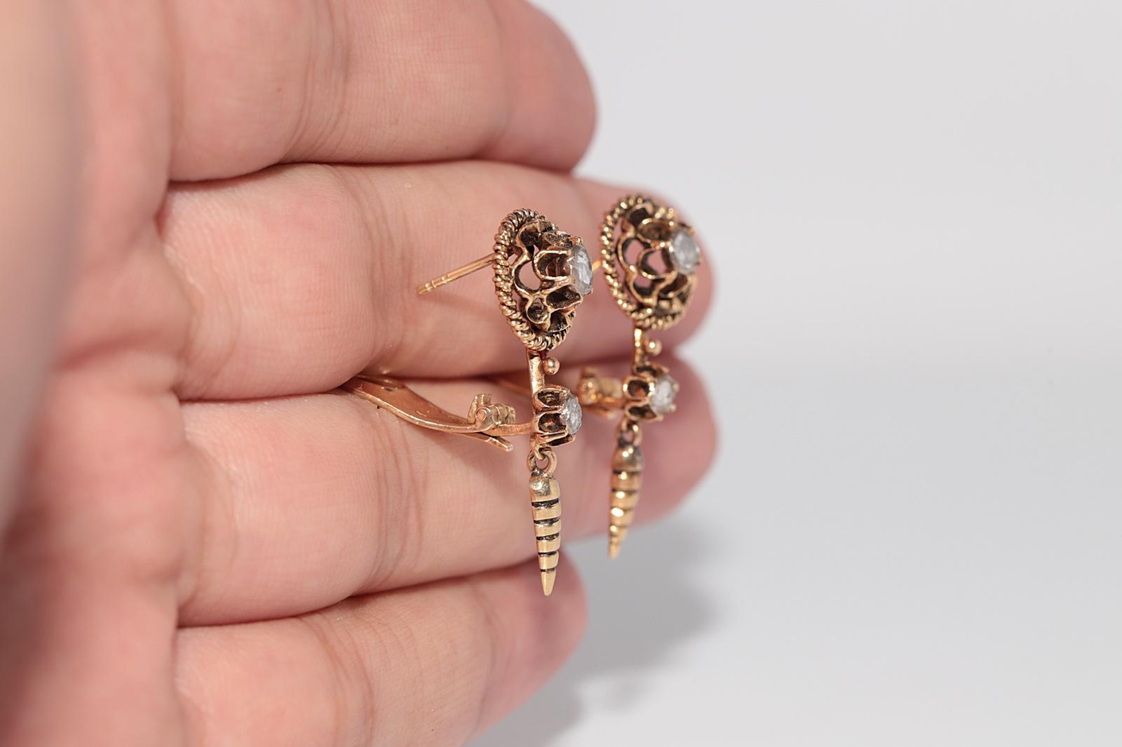 Boucle d'oreille pendante en or 18k avec diamant naturel taillé en rose, circa 1900 Pour femmes en vente