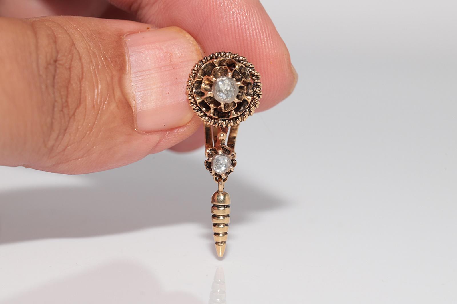 Boucle d'oreille pendante en or 18k avec diamant naturel taillé en rose, circa 1900 en vente 1