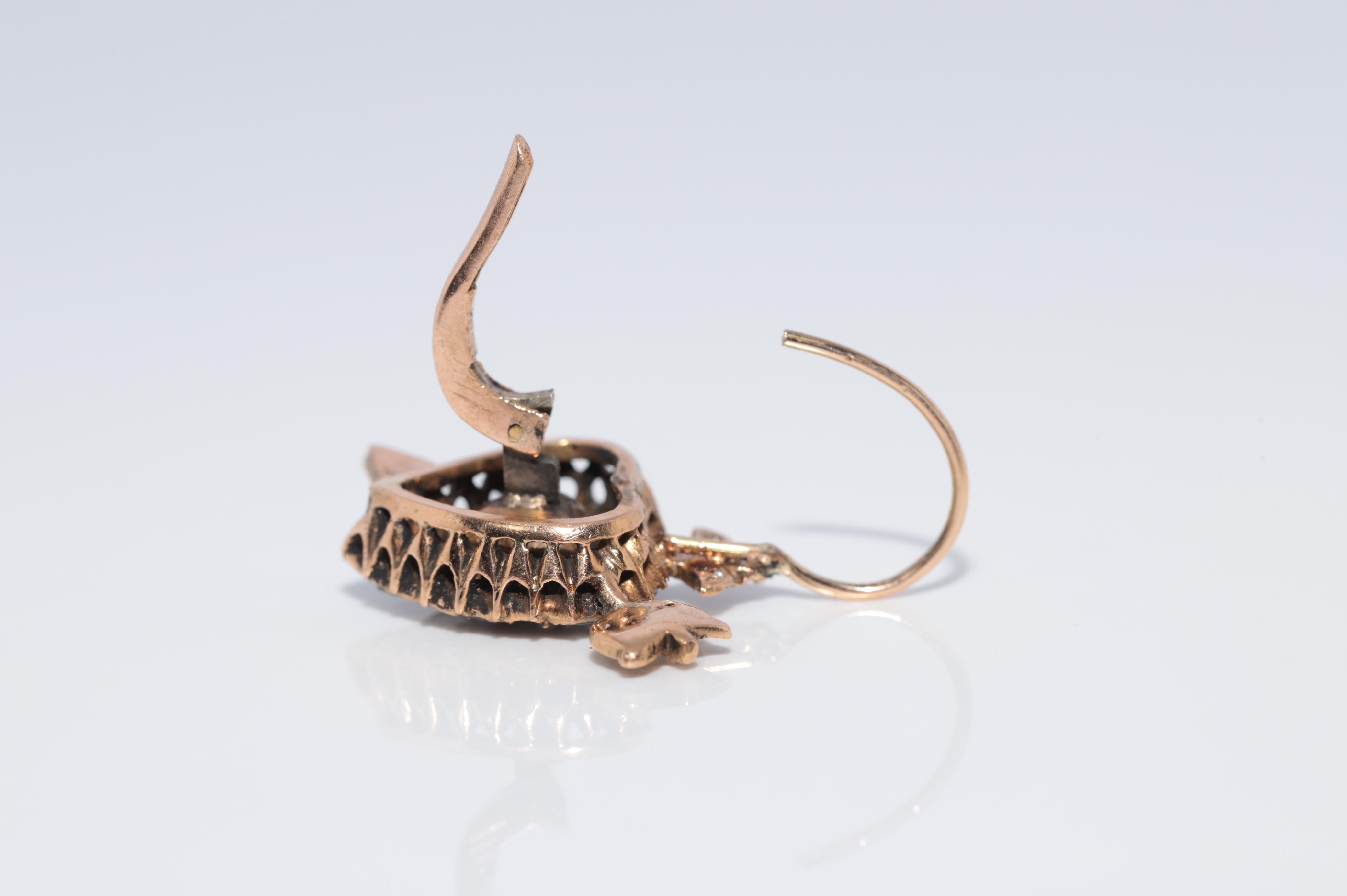 Antique Circa 1900s Or 18k Diamant naturel taille rose Heart Arrow Earring en vente 14