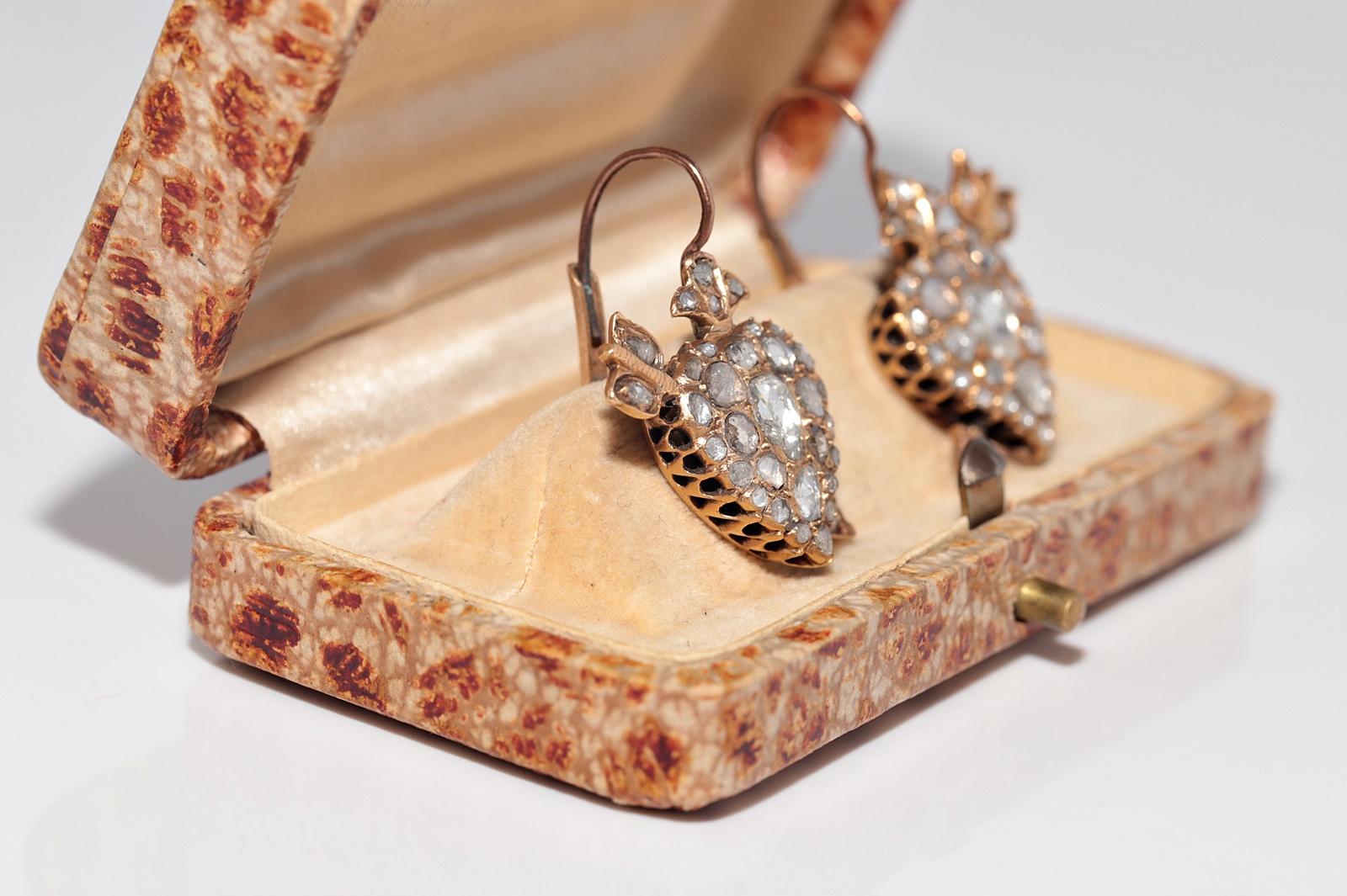 Antiguo Circa 1900s Oro de 18 quilates Diamante natural talla rosa Corazón Flecha Pendiente Corte rosa en venta