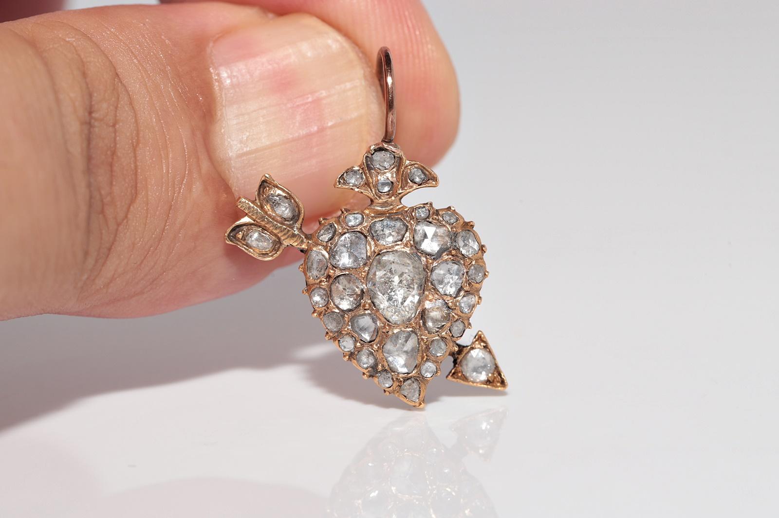 Antiguo Circa 1900s Oro de 18 quilates Diamante natural talla rosa Corazón Flecha Pendiente en Bueno estado para la venta en Fatih/İstanbul, 34
