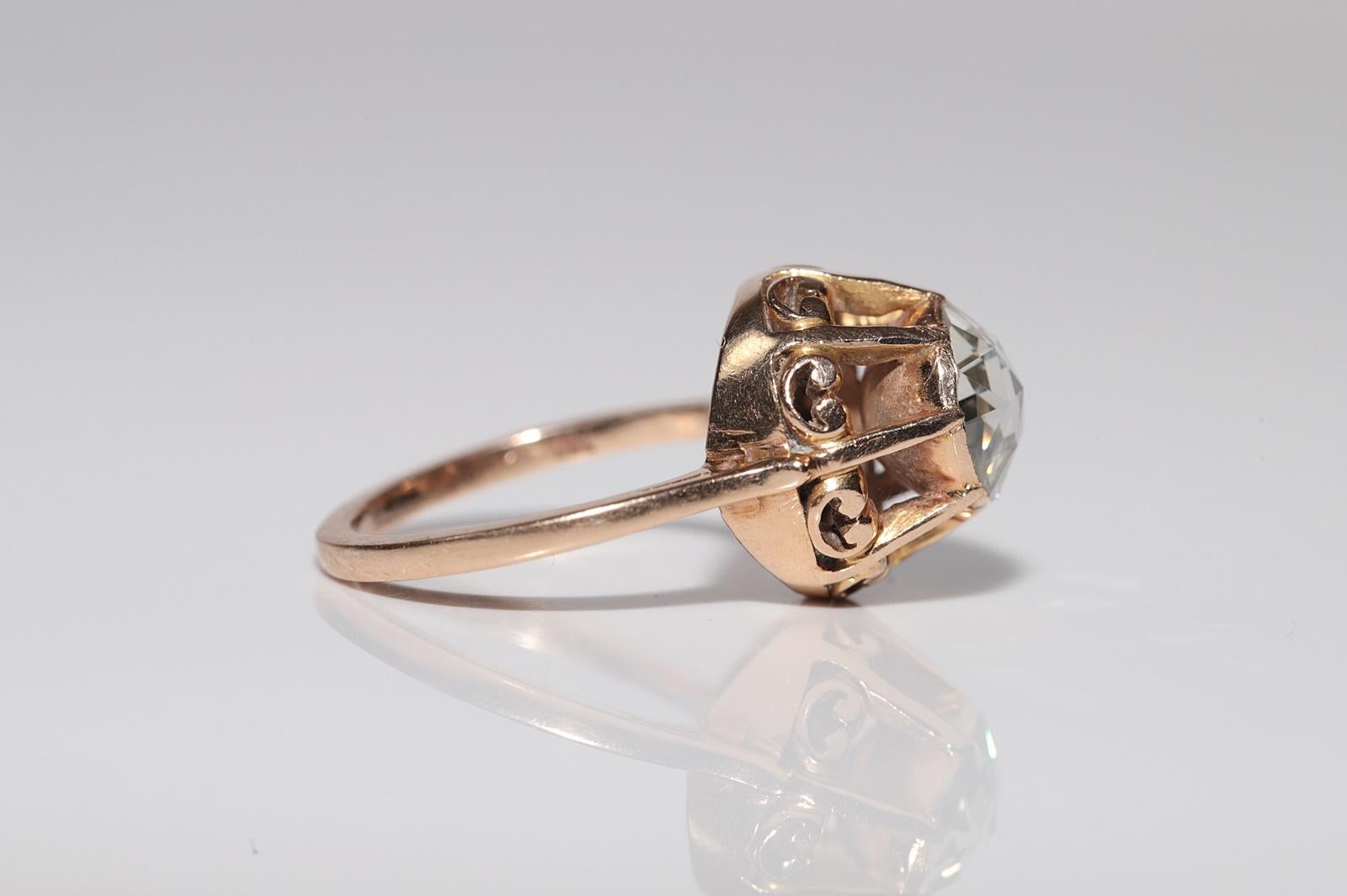 Antique Circa 1900s 18k Gold Natural Rose Cut Diamond Solitaire Ring For Sale 2