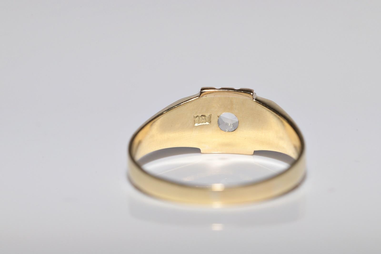 Bague solitaire ancienne des années 1900 en or 18 carats avec diamants naturels taille rose en vente 3