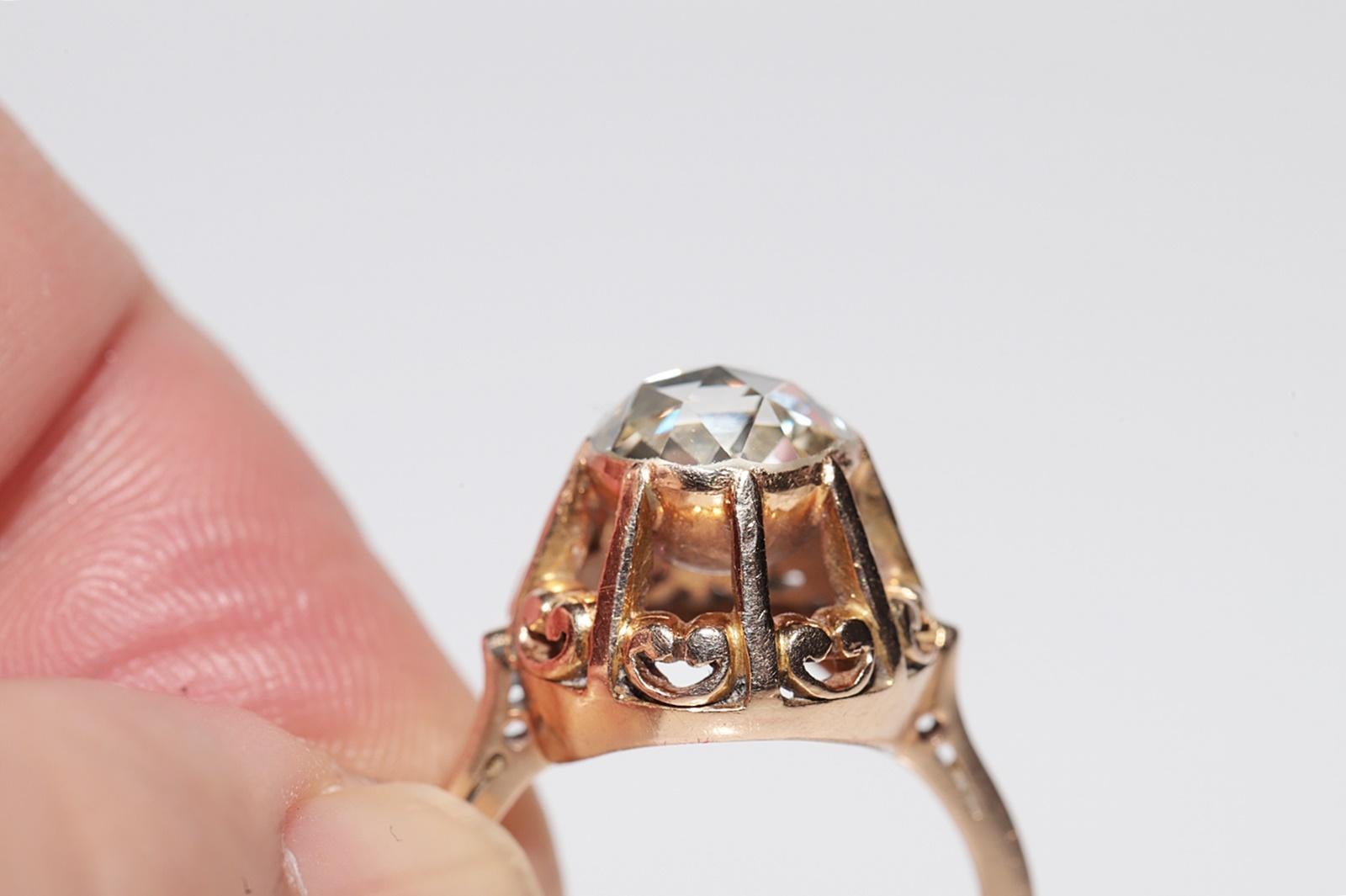 Bague solitaire ancienne des années 1900 en or 18 carats avec diamants naturels taille rose en vente 3