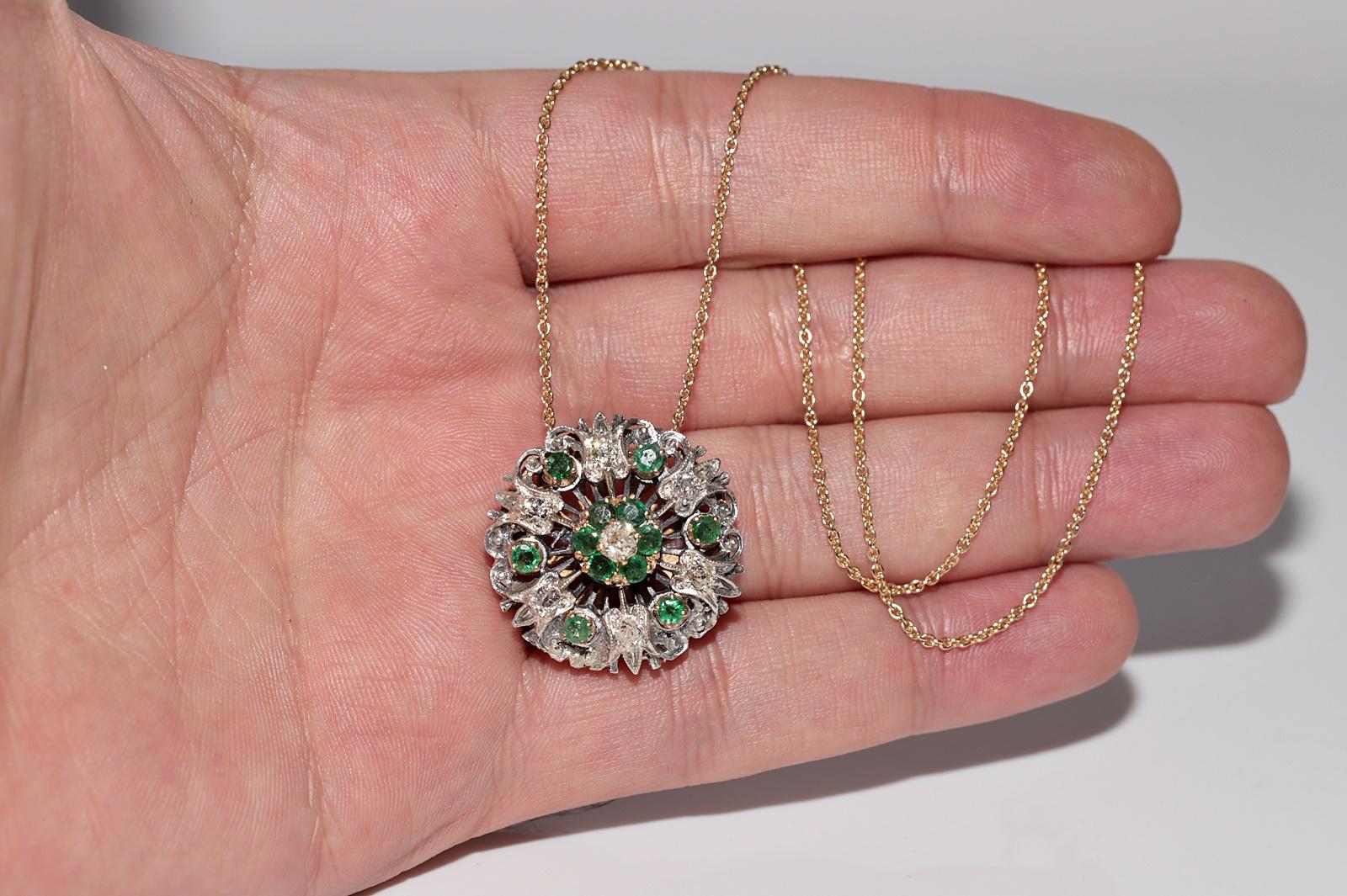 Antique Circa 1900s 18k Gold Top Silver Natural Diamond And Emerald Necklace For Sale 4